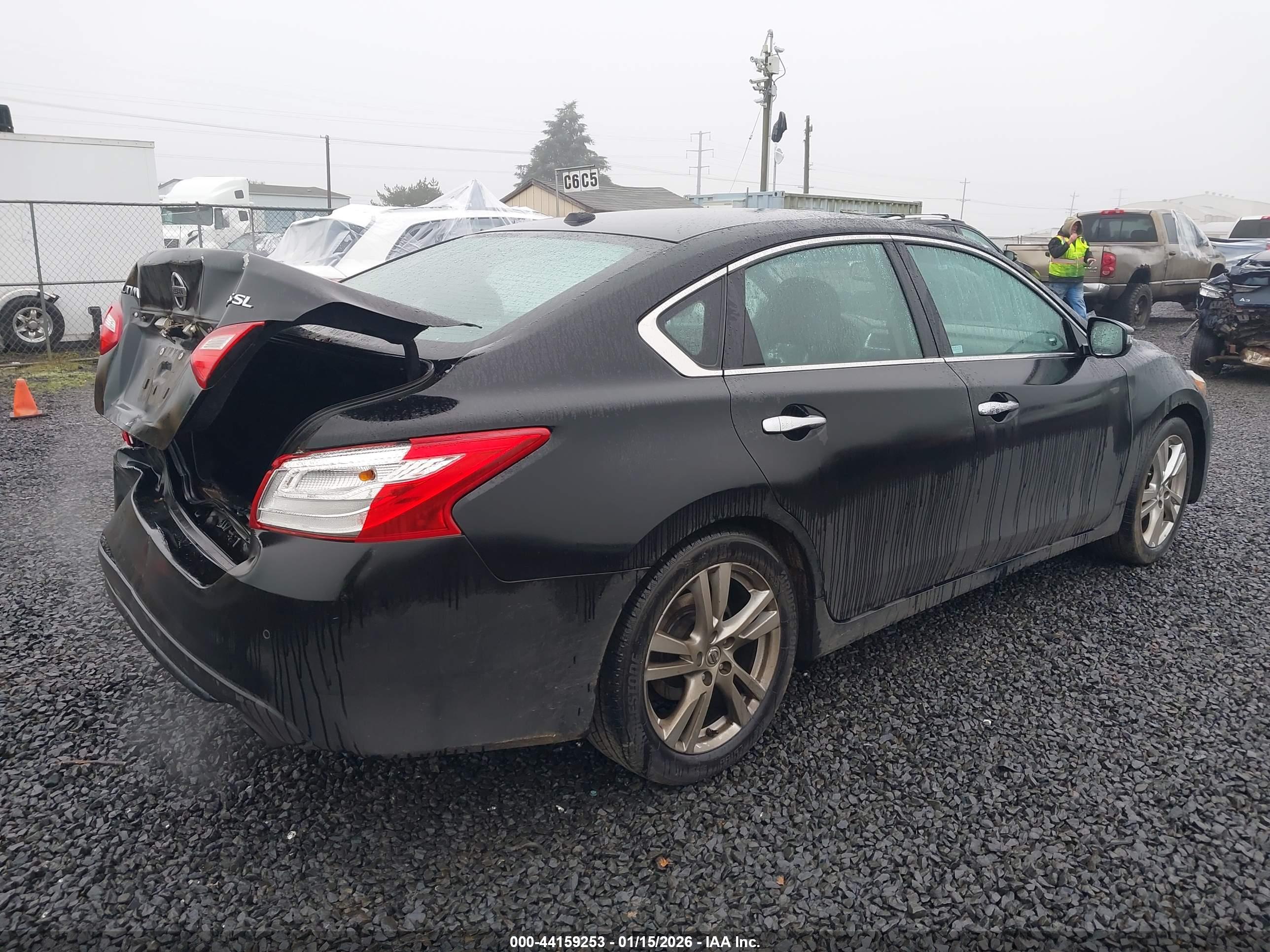 NISSAN ALTIMA image 4