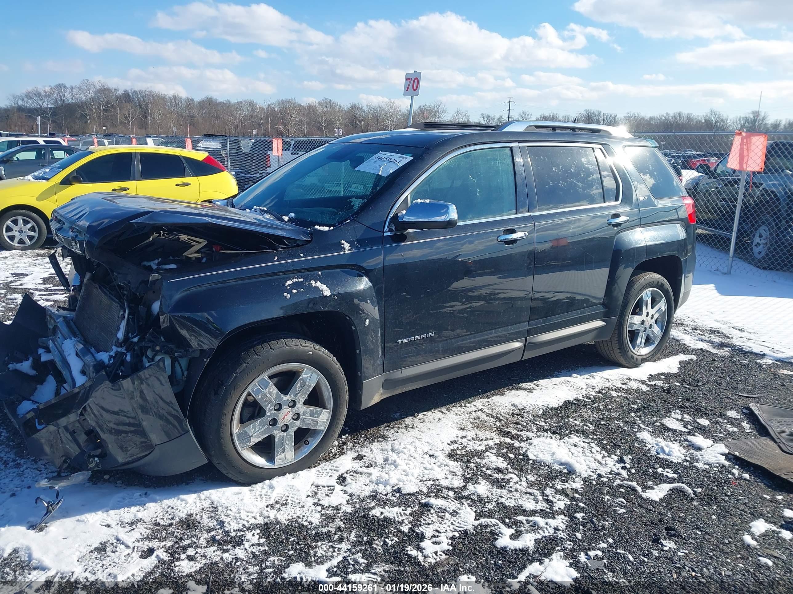GMC TERRAIN image 2
