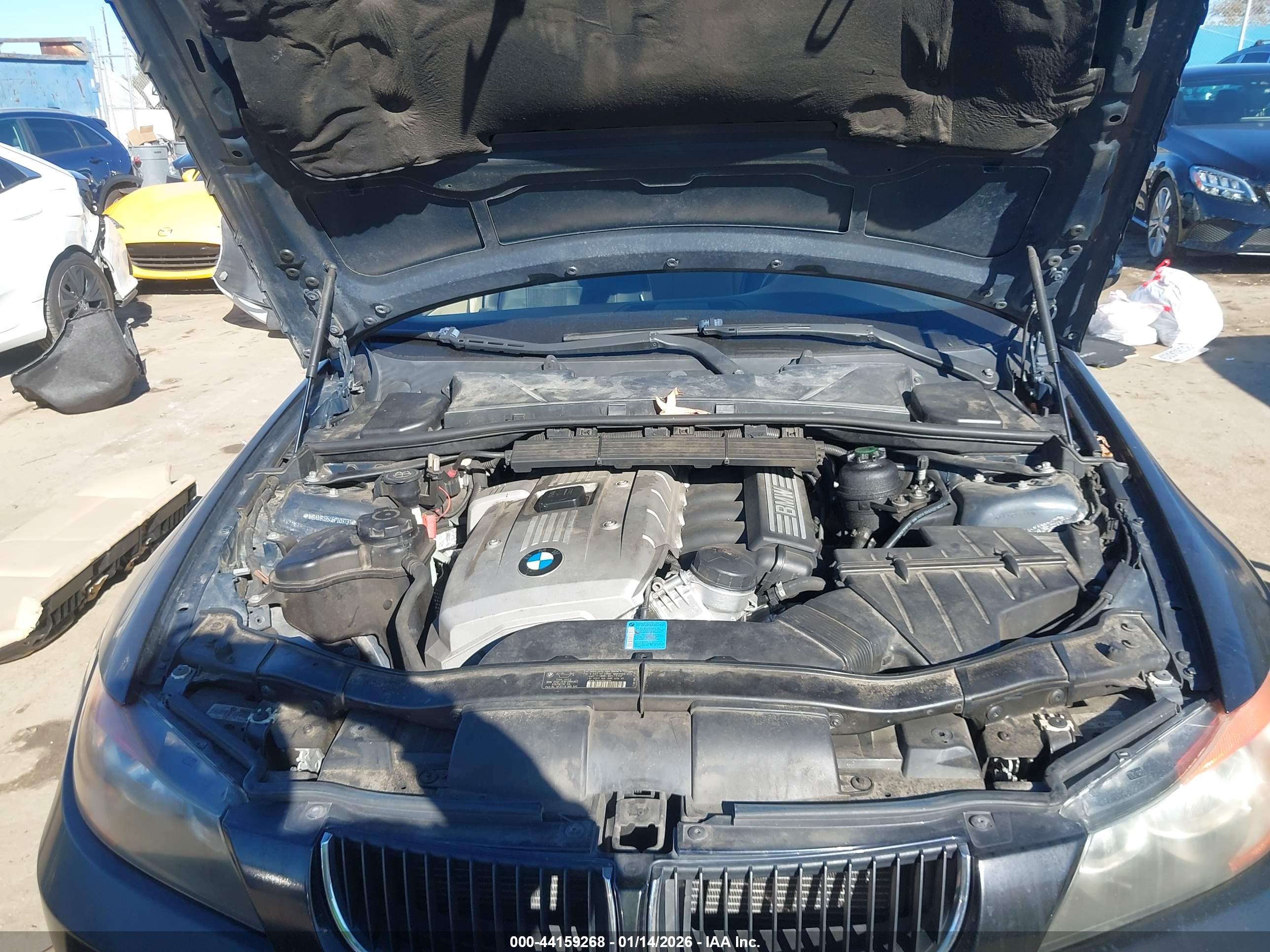 BMW 325I image 10