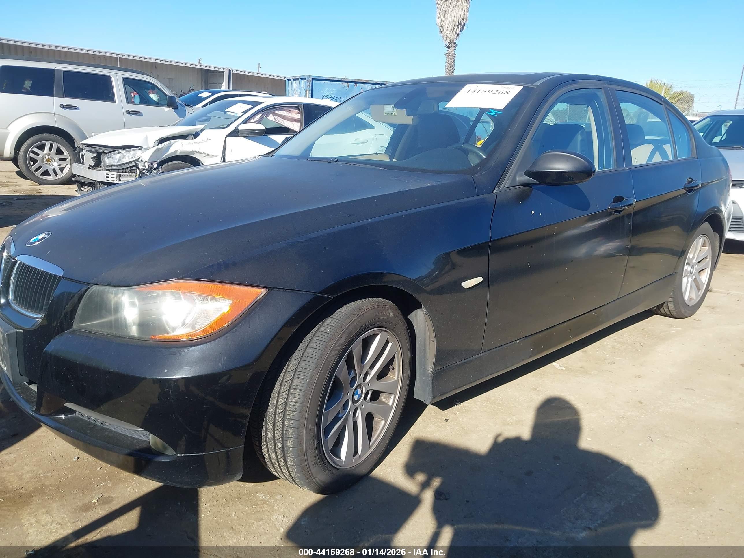 BMW 325I image 2