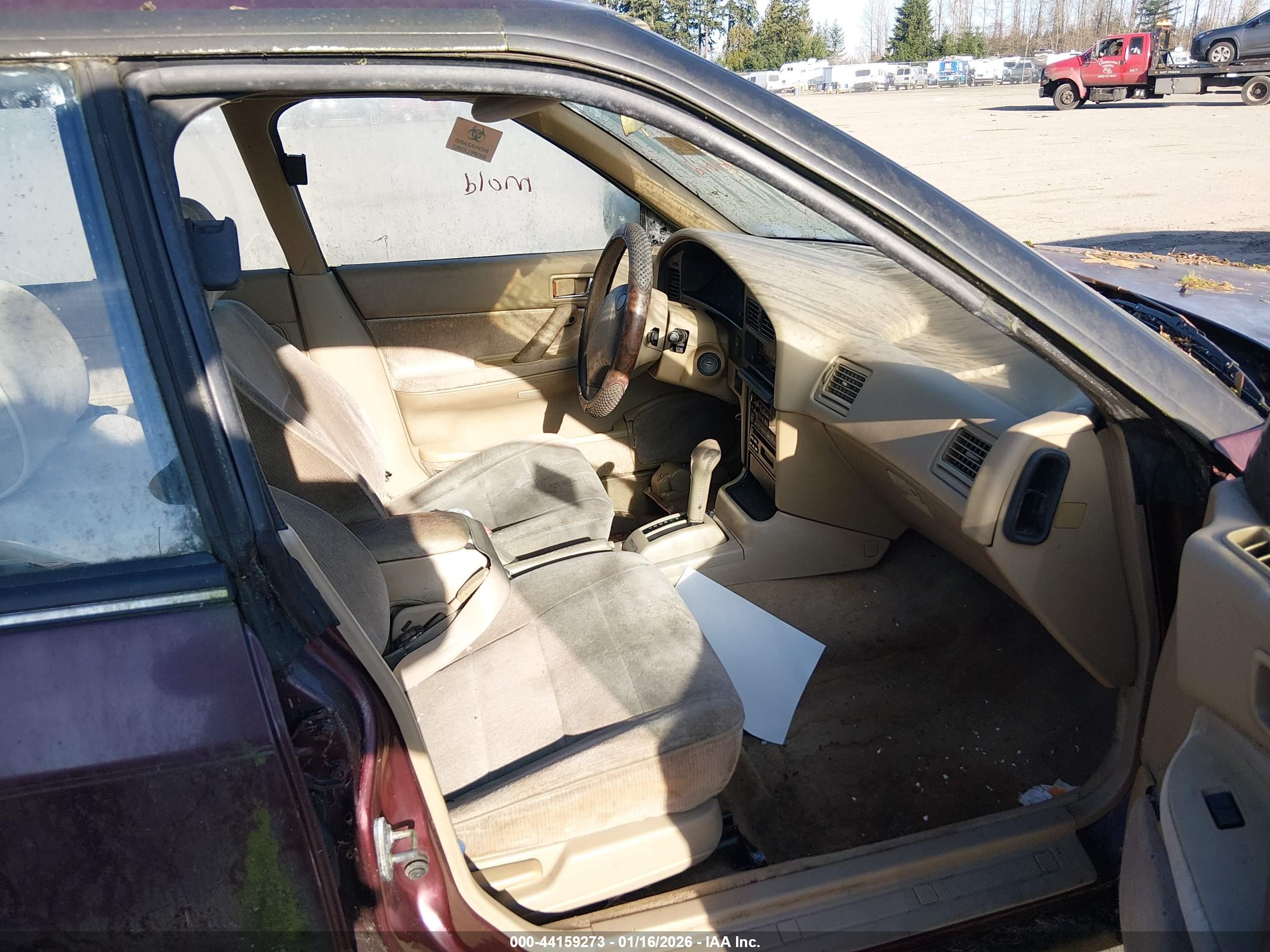 SUBARU LEGACY image 5