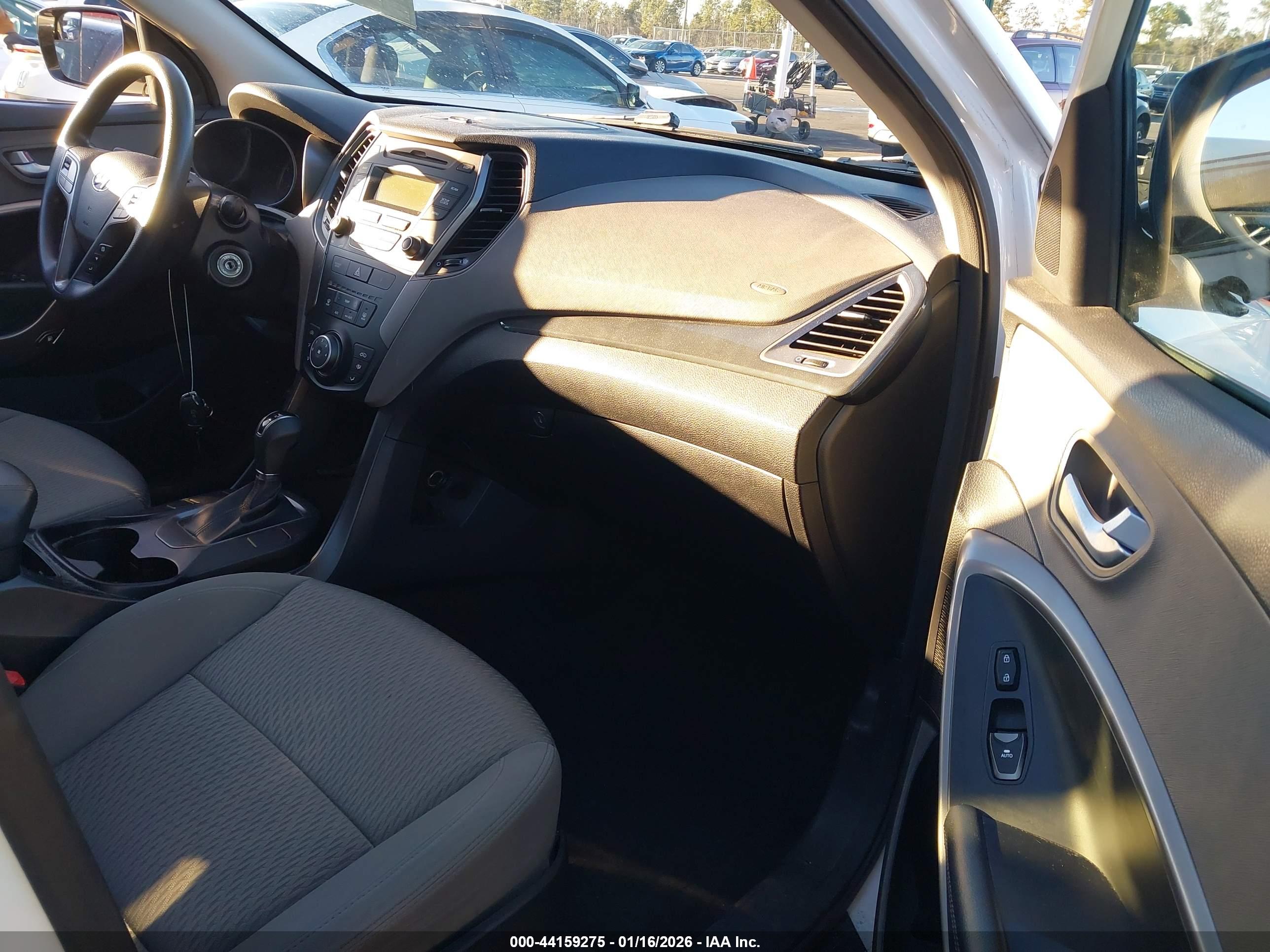 HYUNDAI SANTA image 5