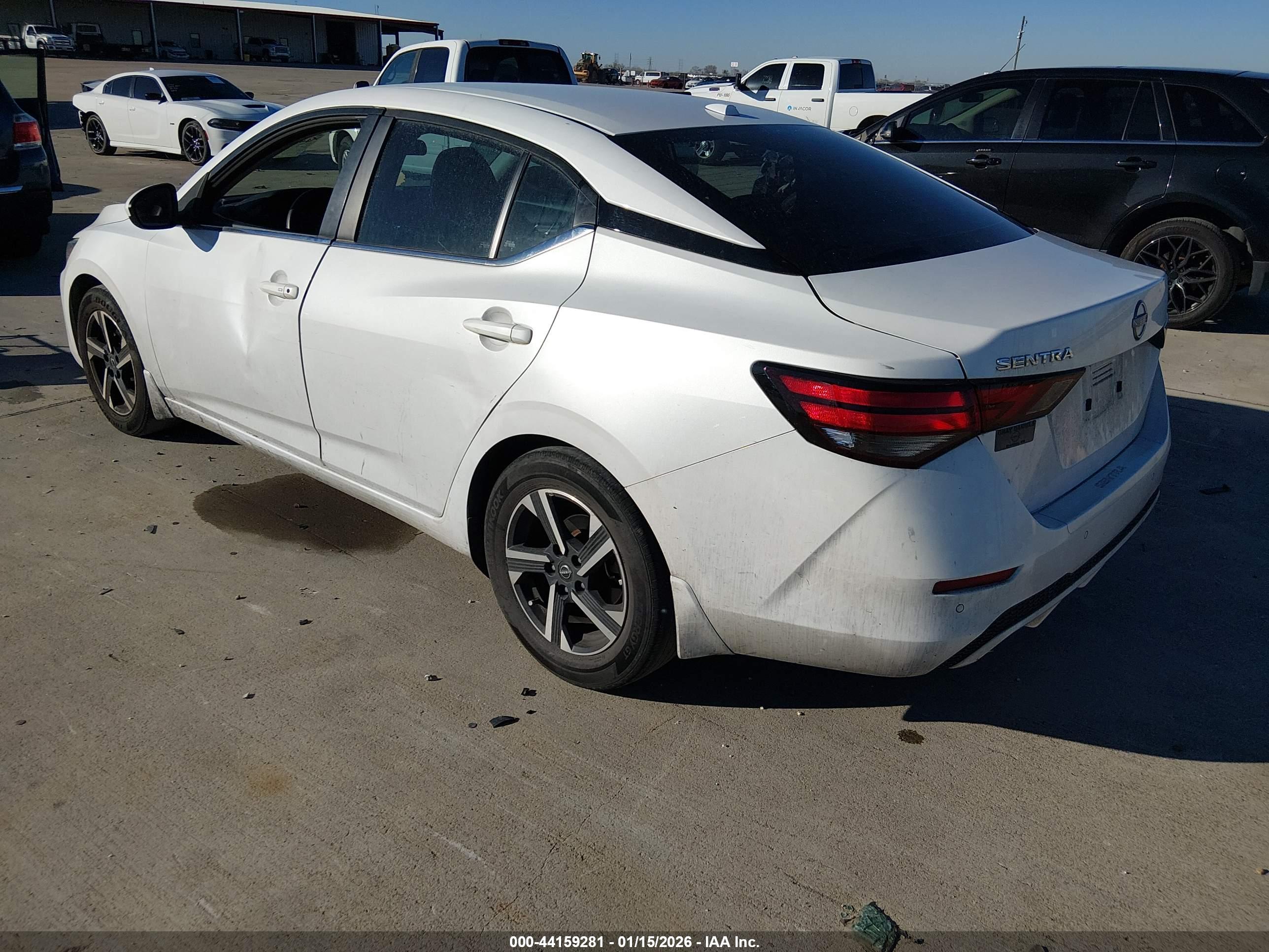 NISSAN SENTRA image 3