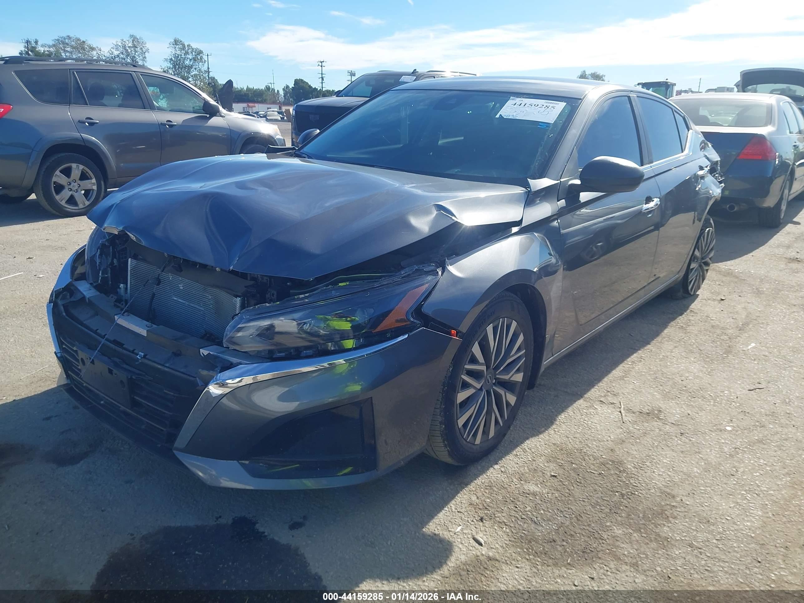 NISSAN ALTIMA image 2