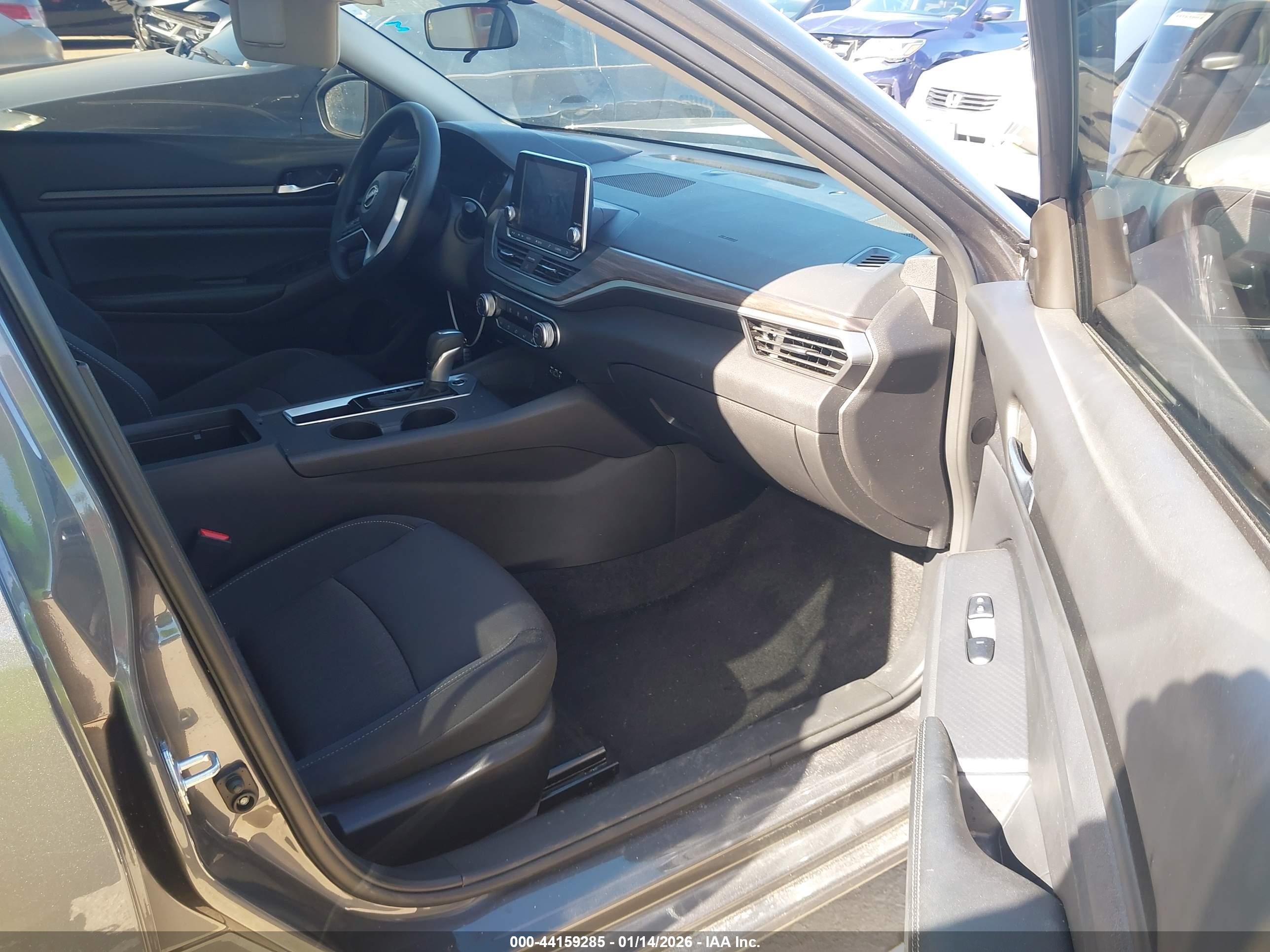 NISSAN ALTIMA image 5
