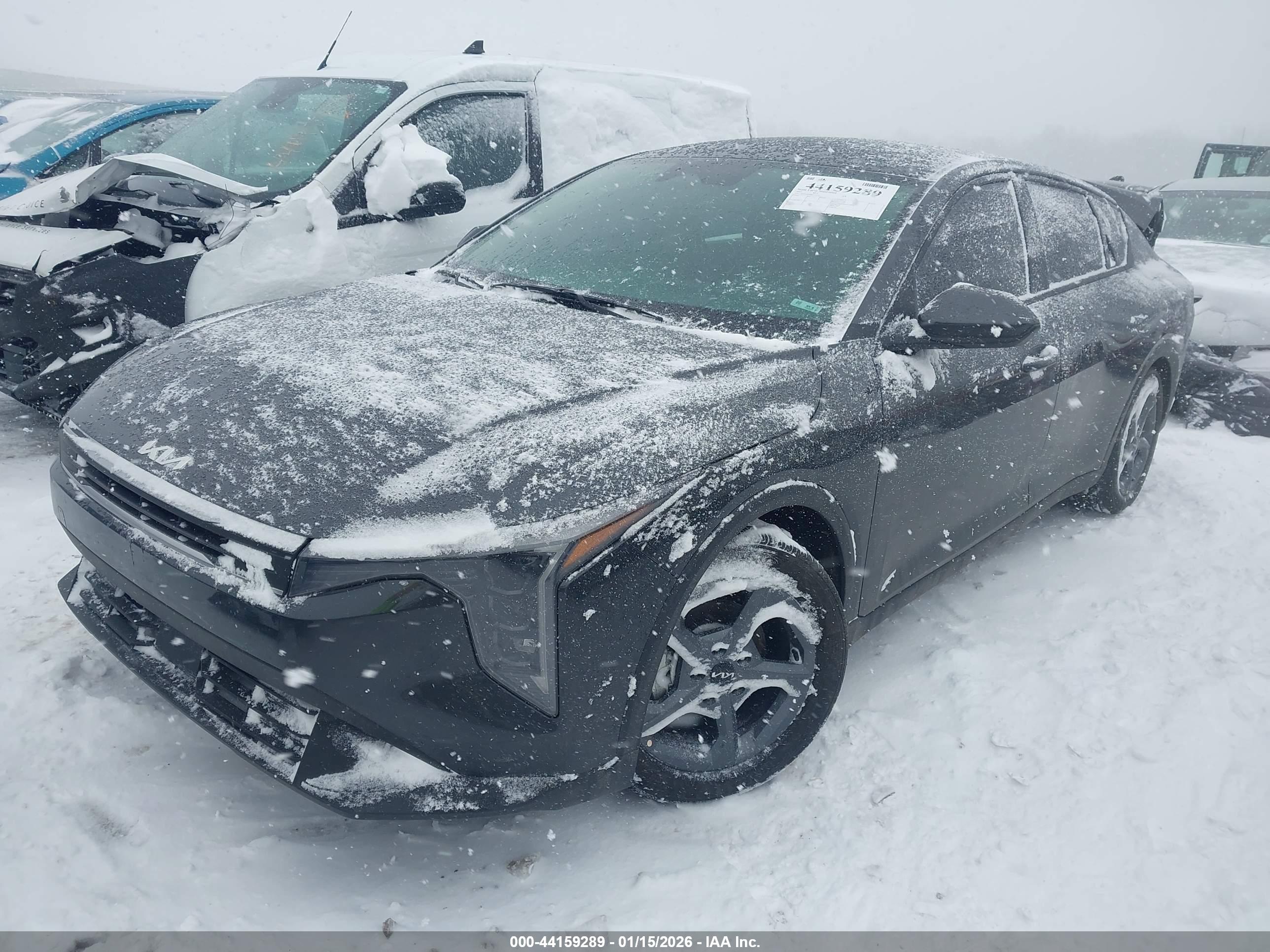 KIA K4 image 2