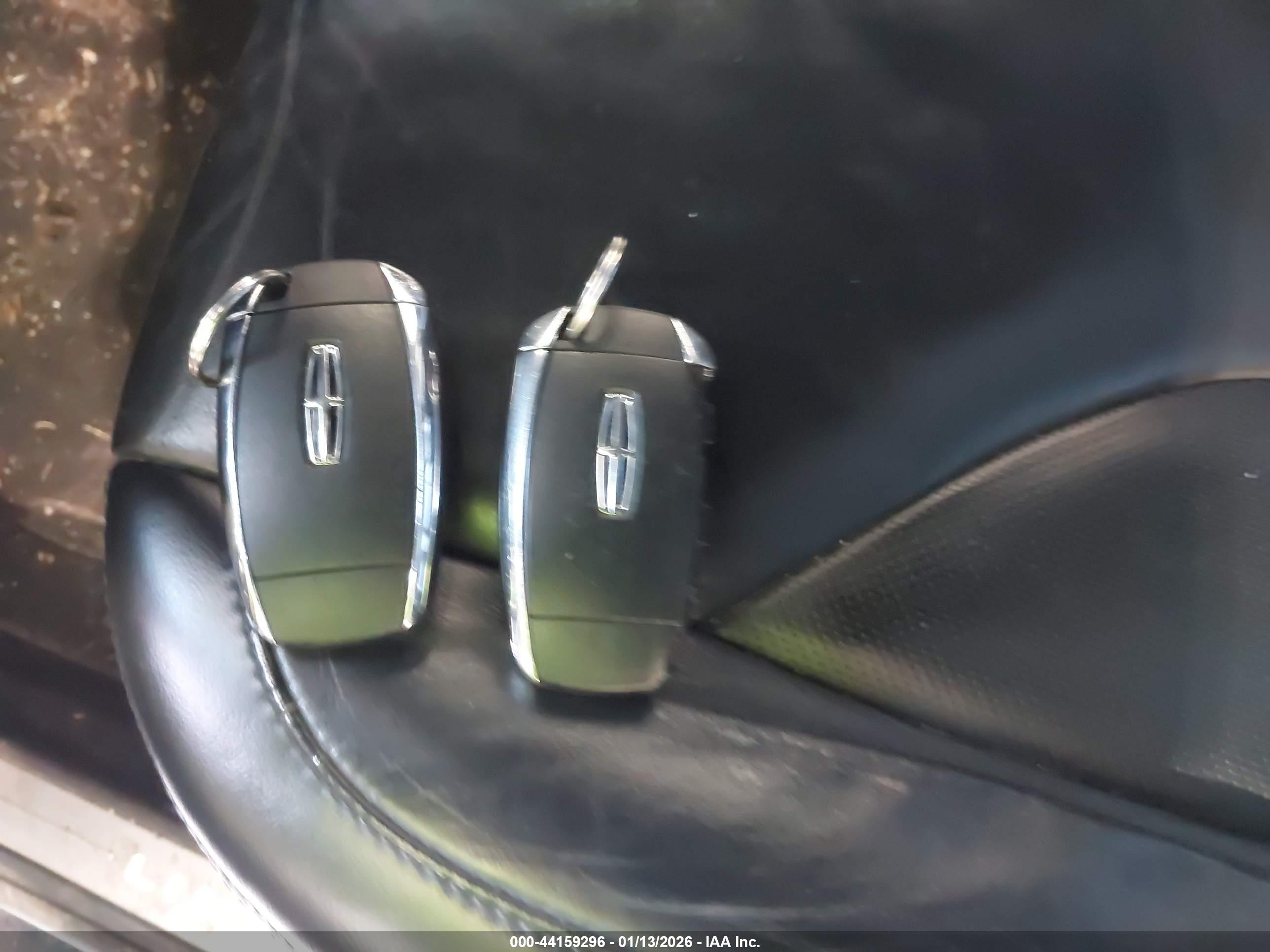 LINCOLN MKC image 11