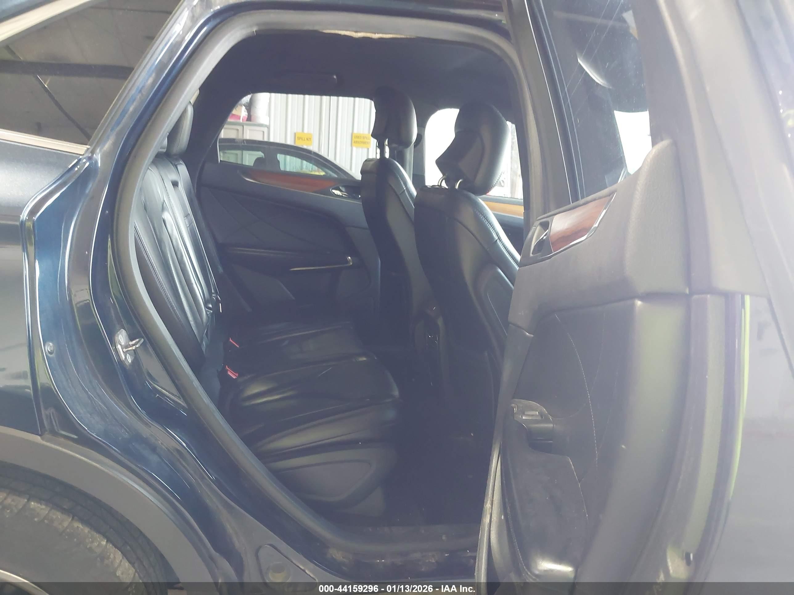 LINCOLN MKC image 8