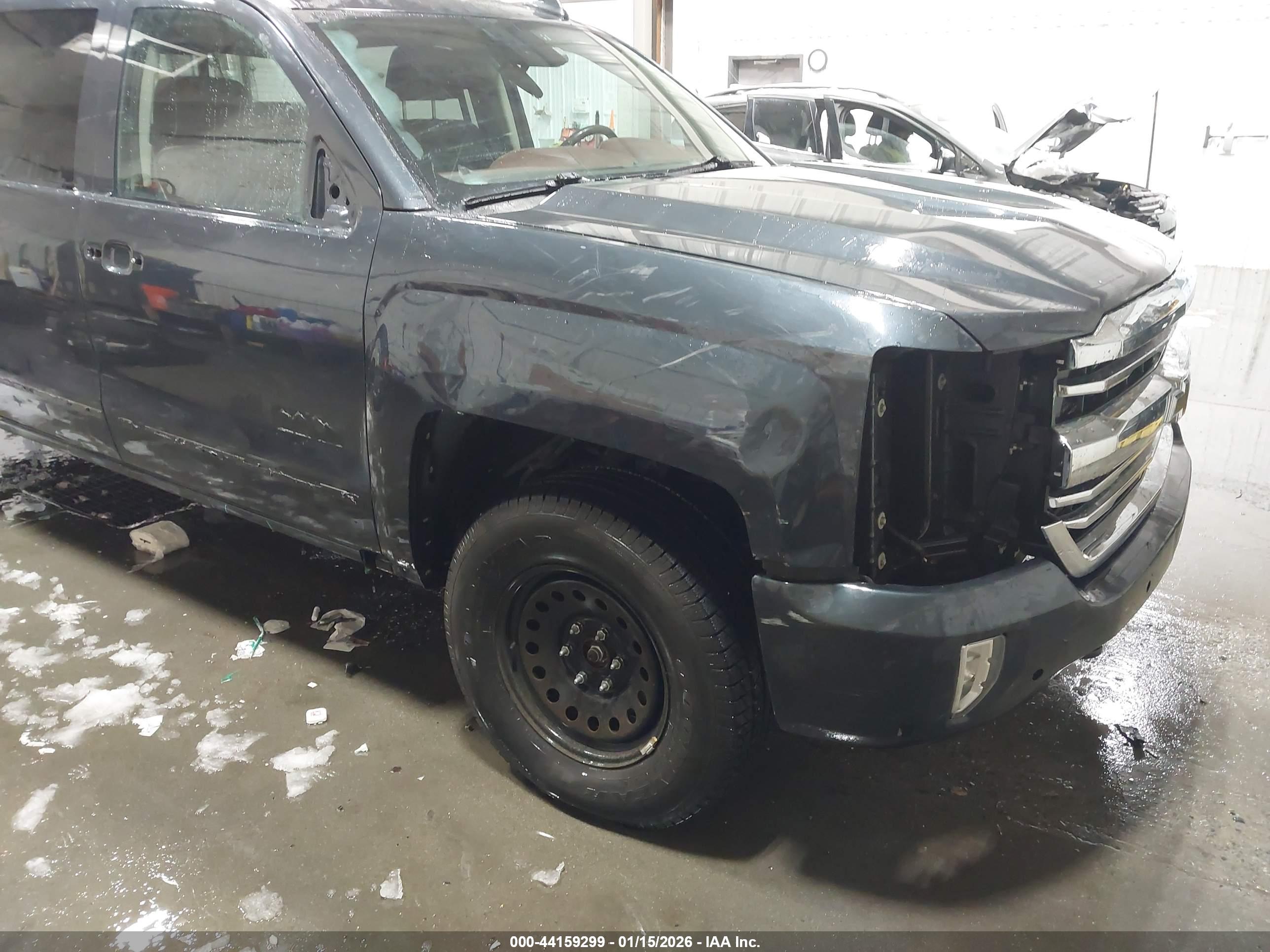 CHEVROLET SILVERADO image 6