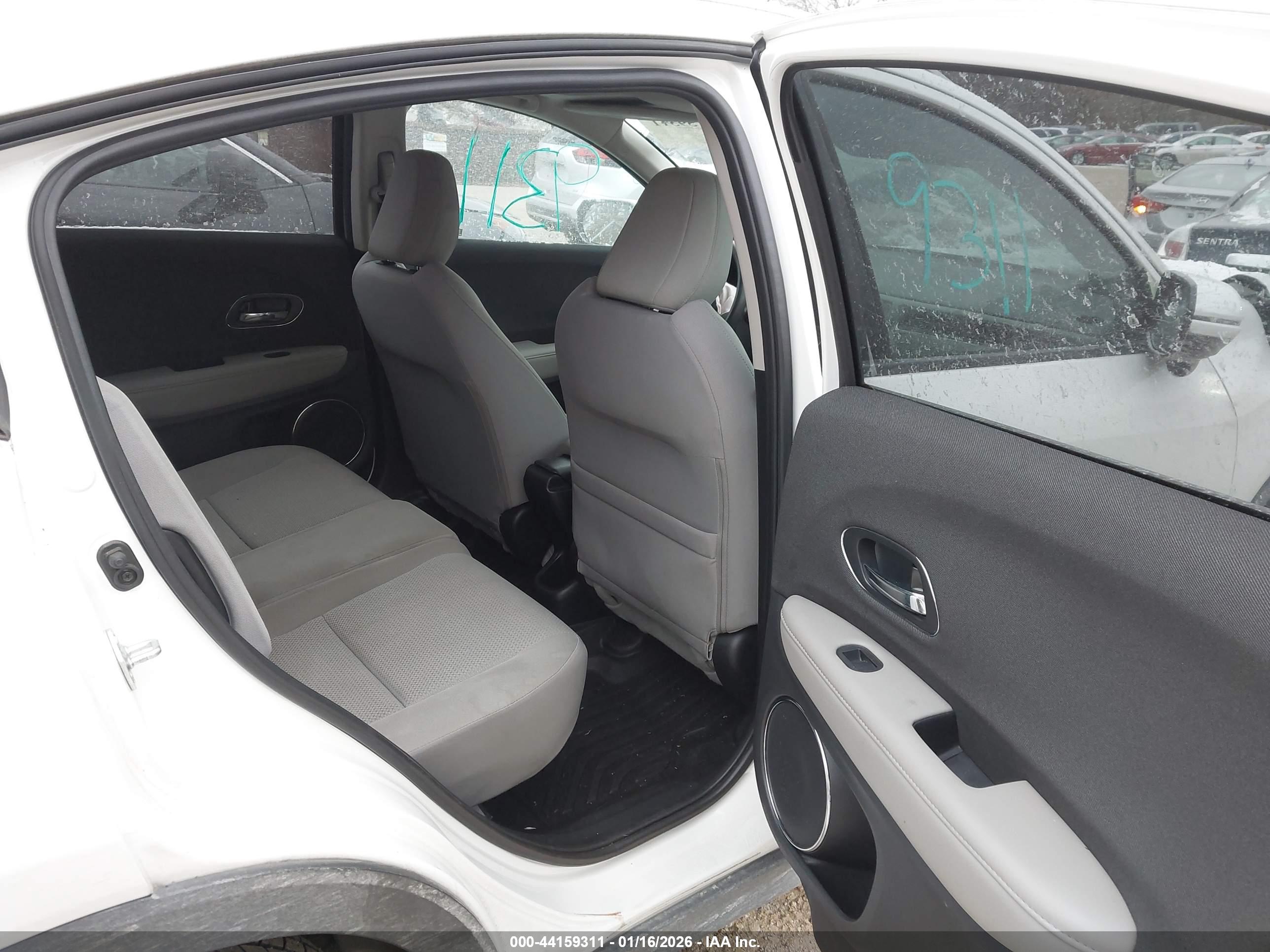HONDA HR-V image 8