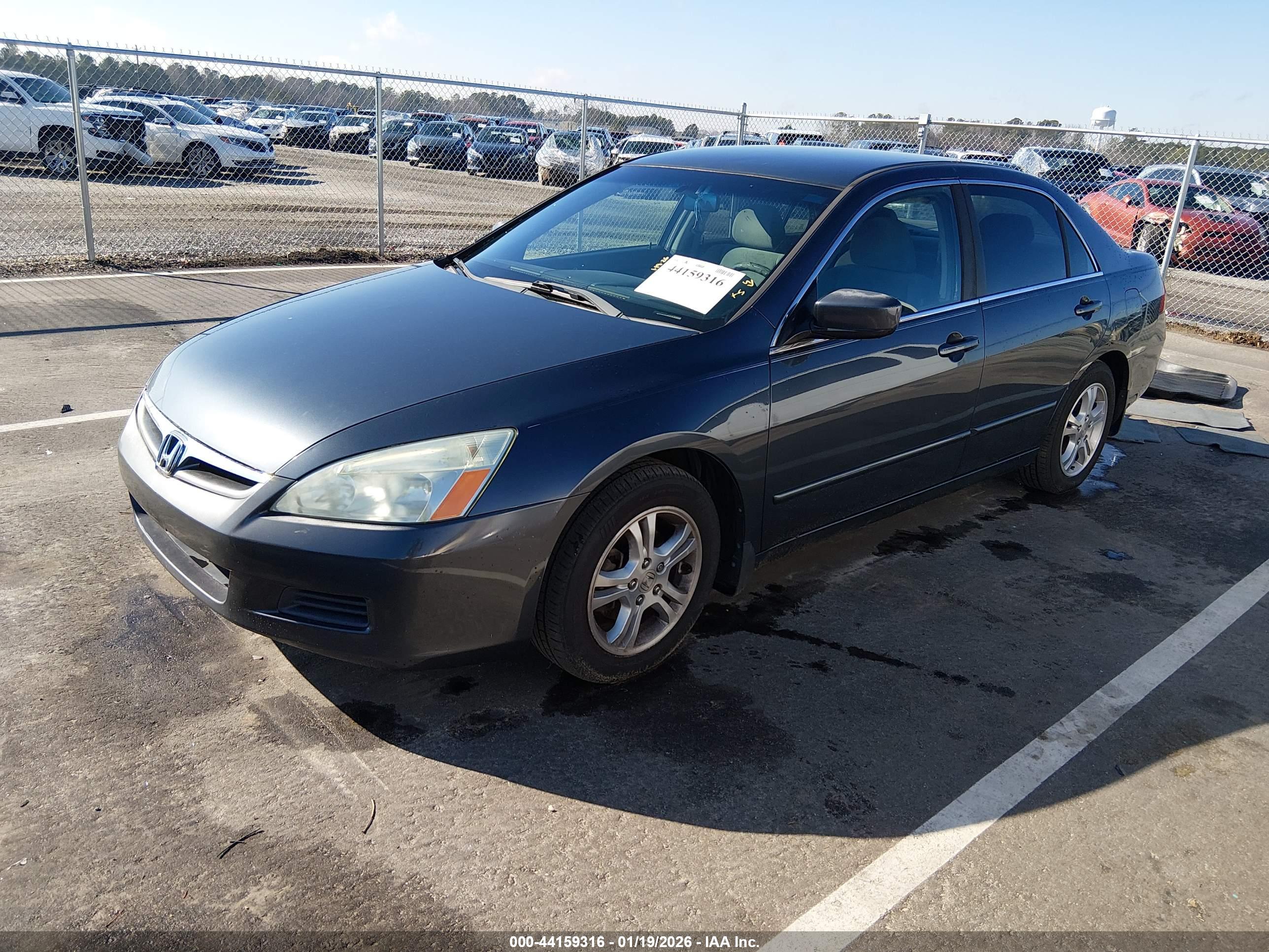 HONDA ACCORD image 2