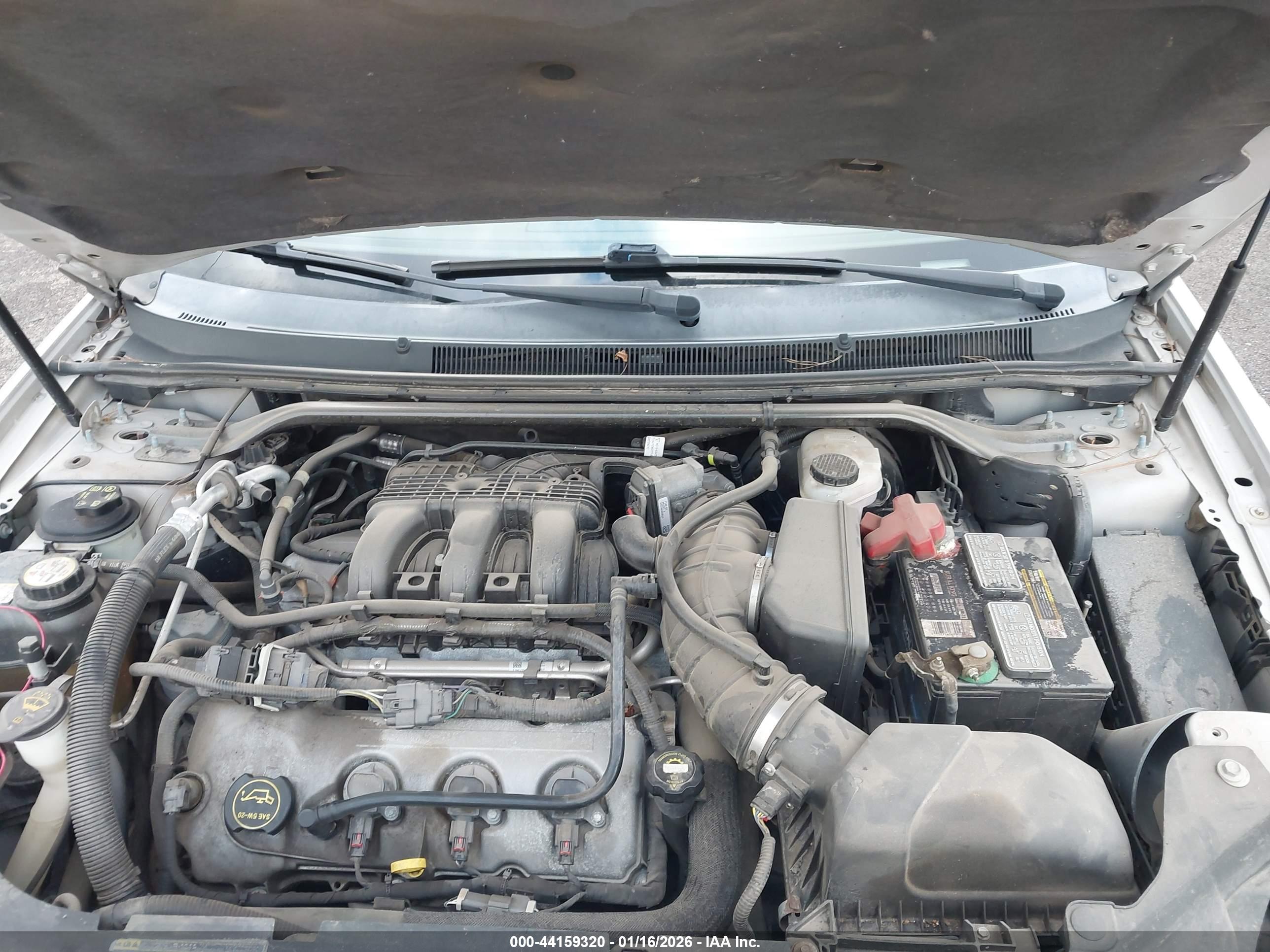 FORD TAURUS image 10
