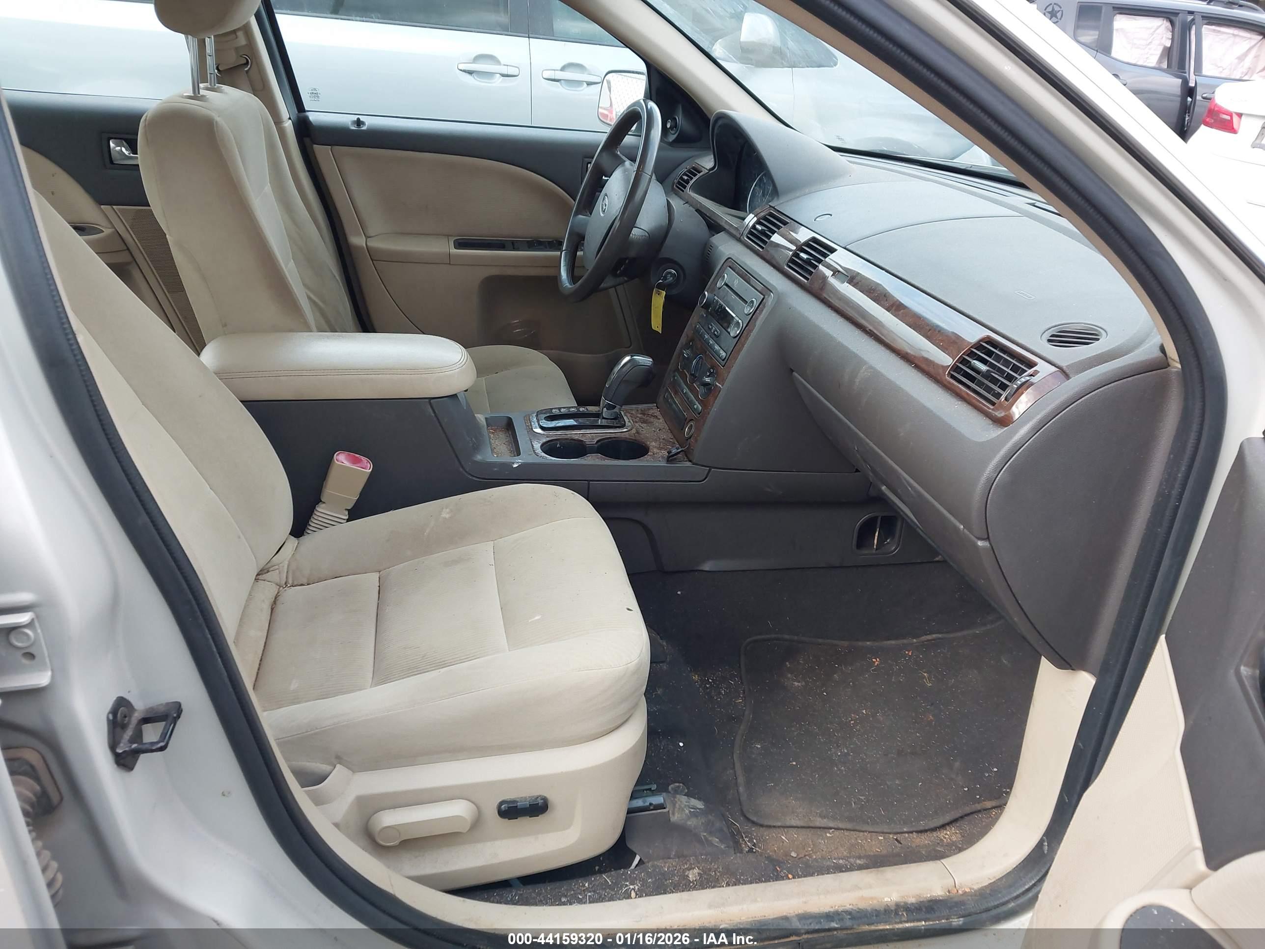 FORD TAURUS image 5