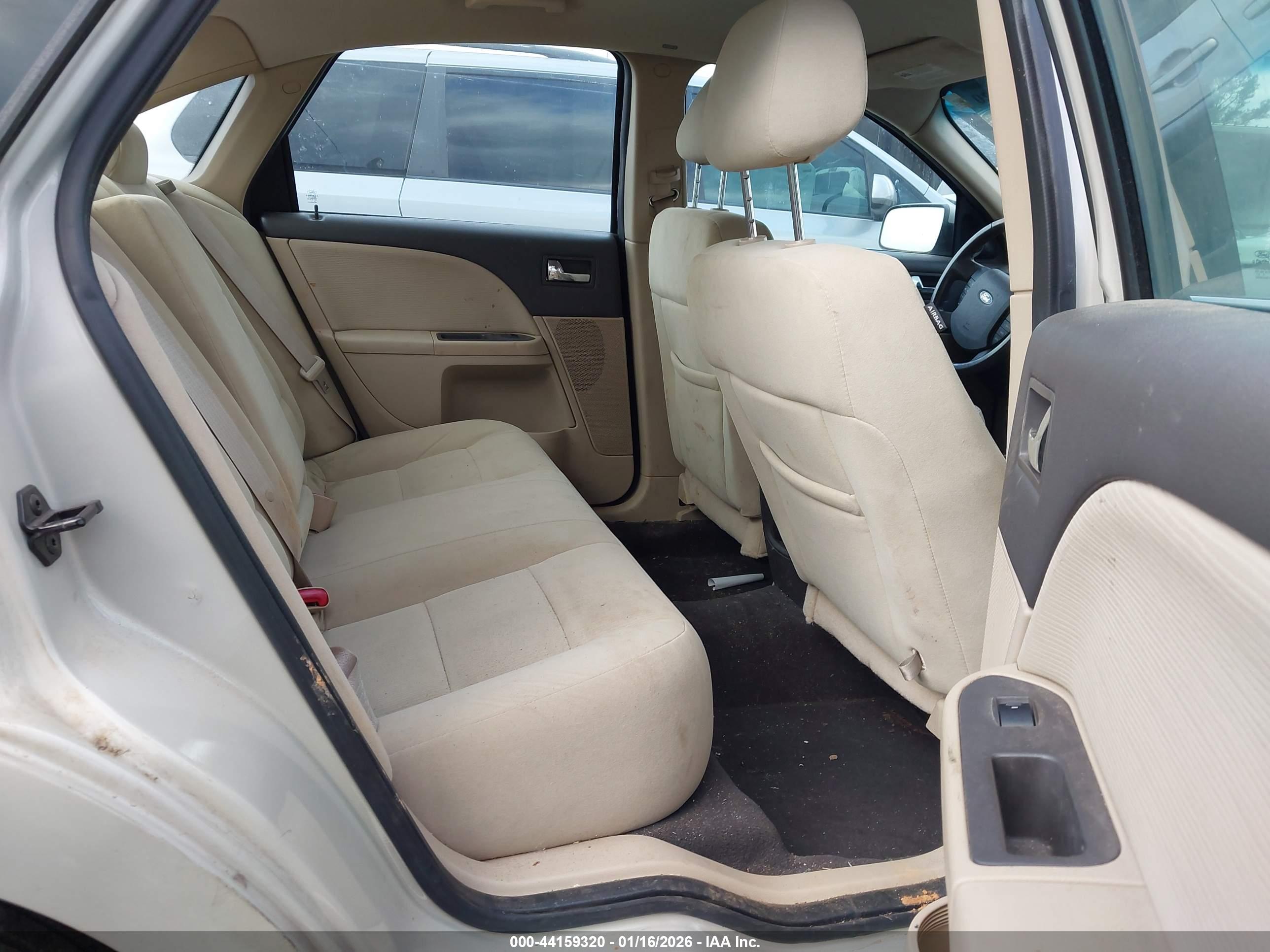 FORD TAURUS image 8