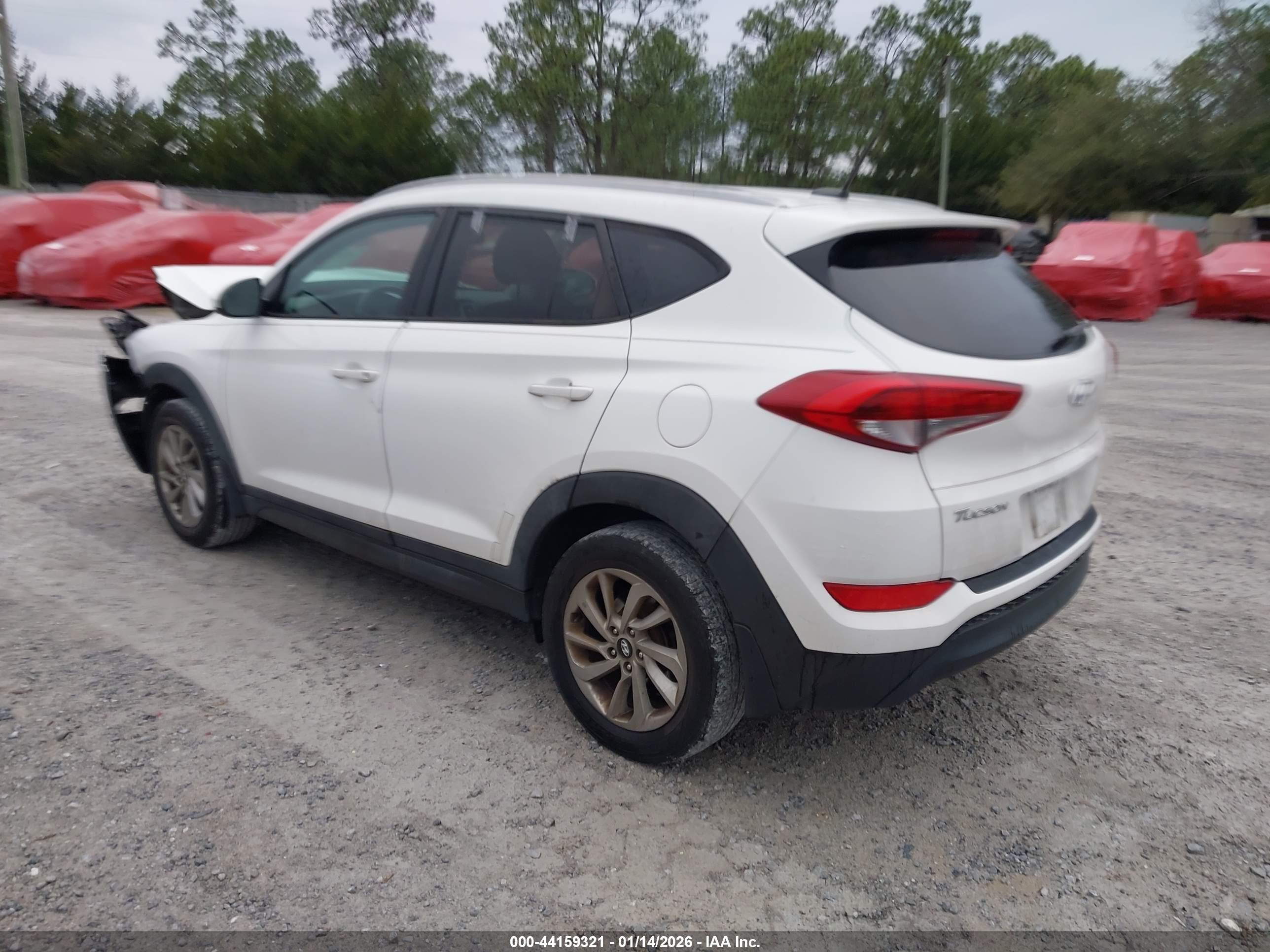 HYUNDAI TUCSON image 3