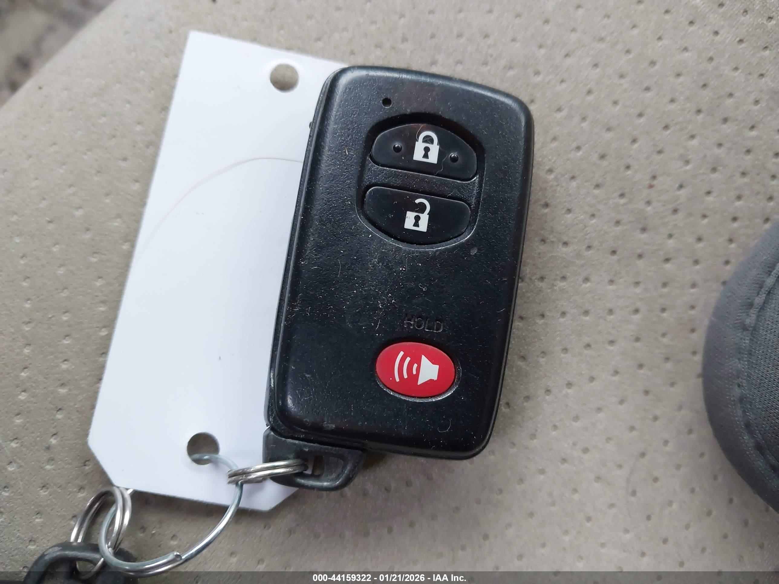 TOYOTA PRIUS image 11