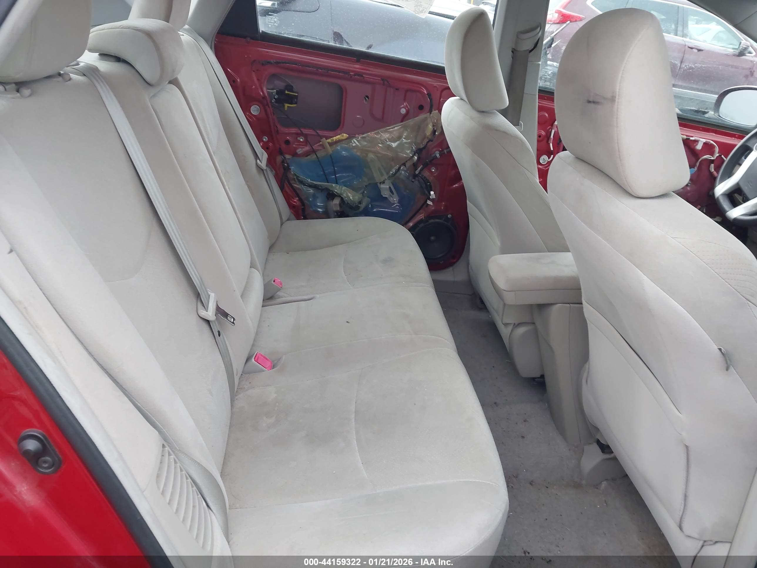 TOYOTA PRIUS image 8