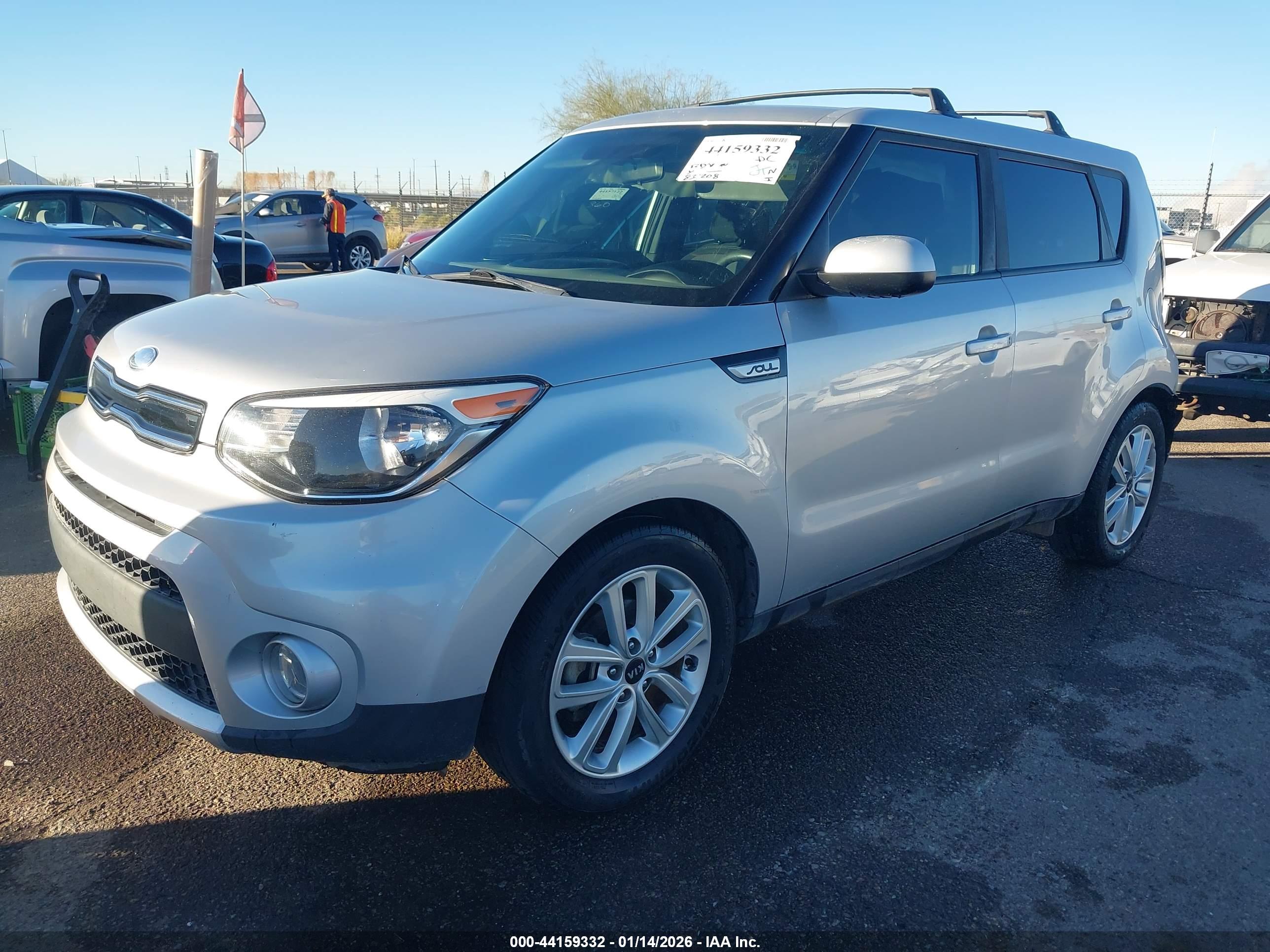 KIA SOUL image 2
