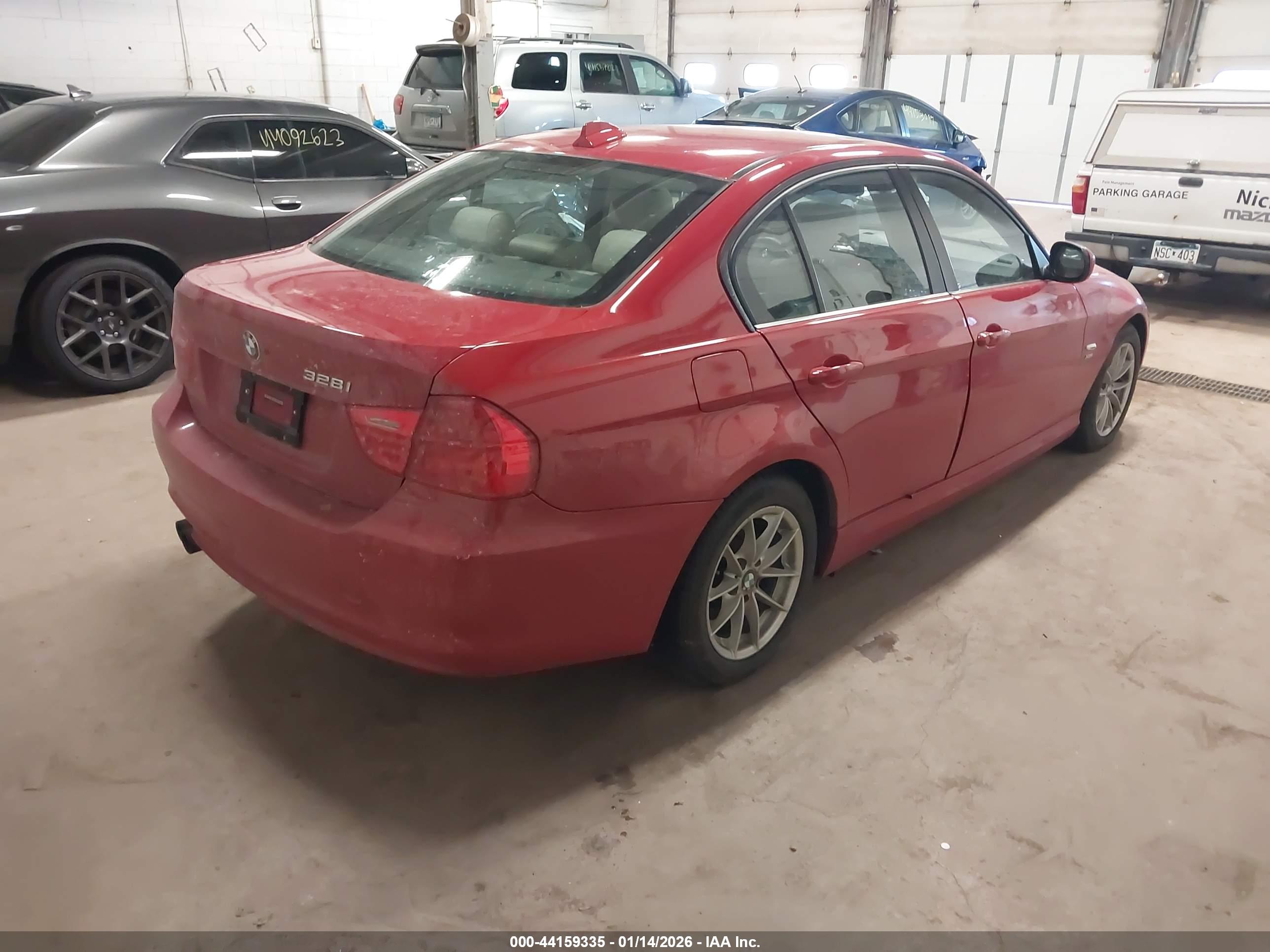 BMW 328I image 4