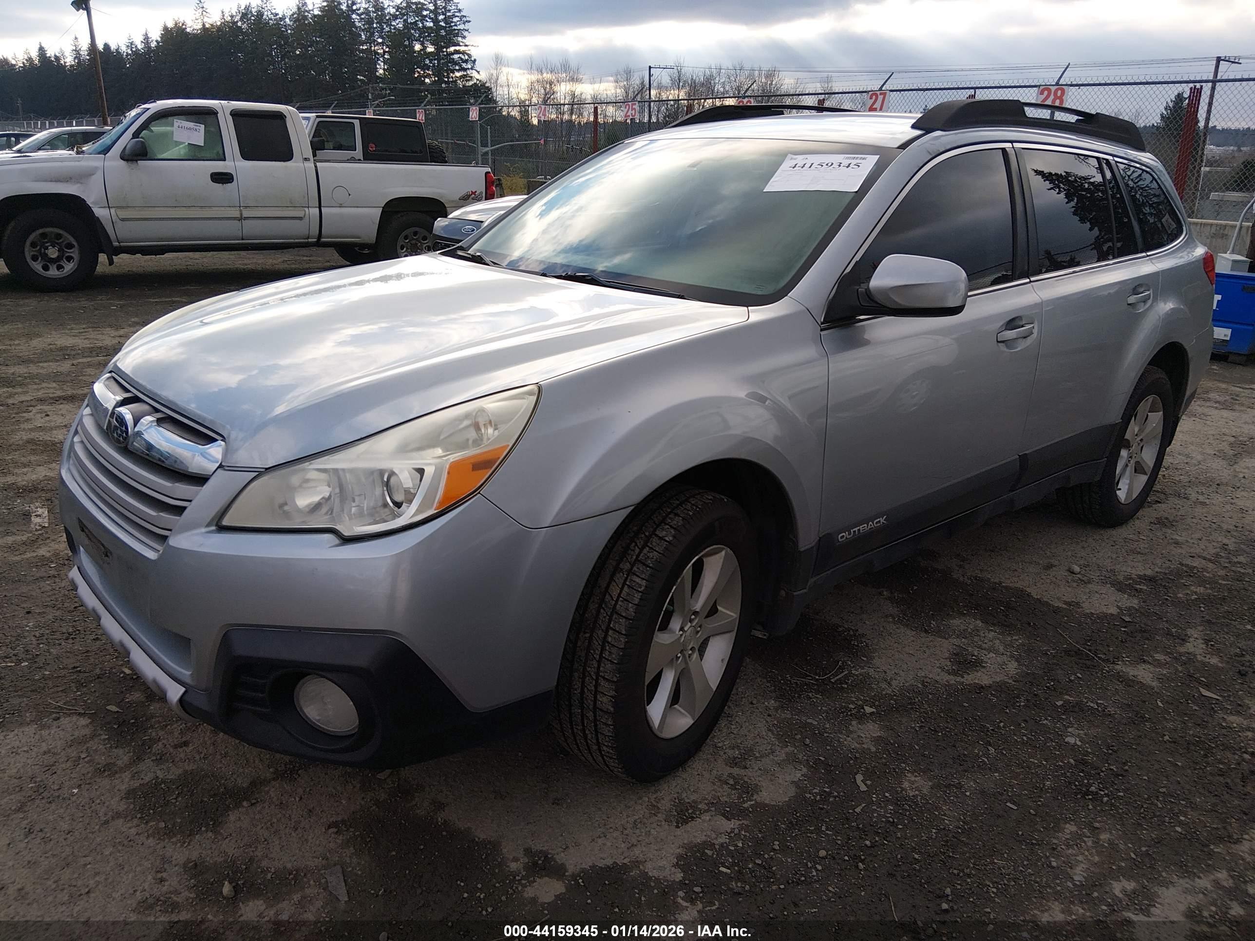 SUBARU OUTBACK image 2