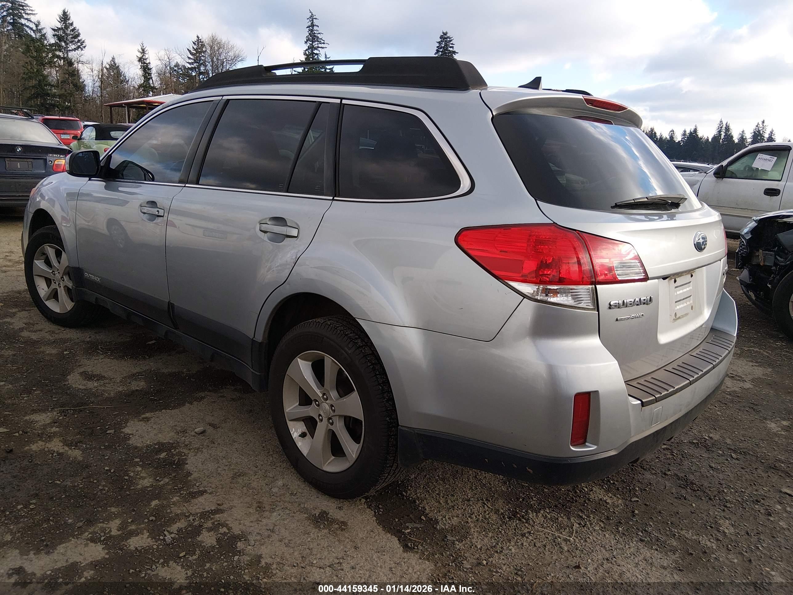 SUBARU OUTBACK image 3