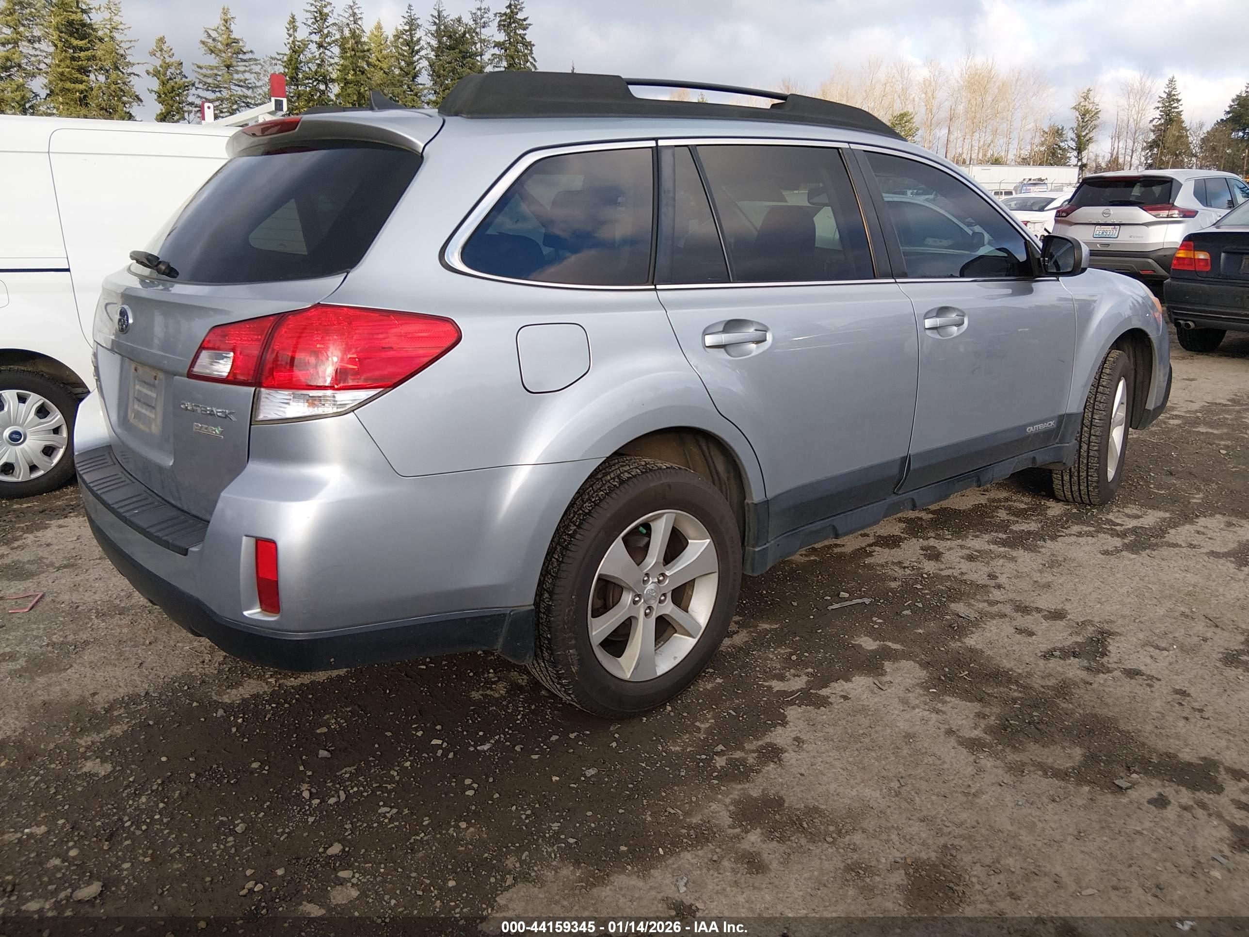 SUBARU OUTBACK image 4