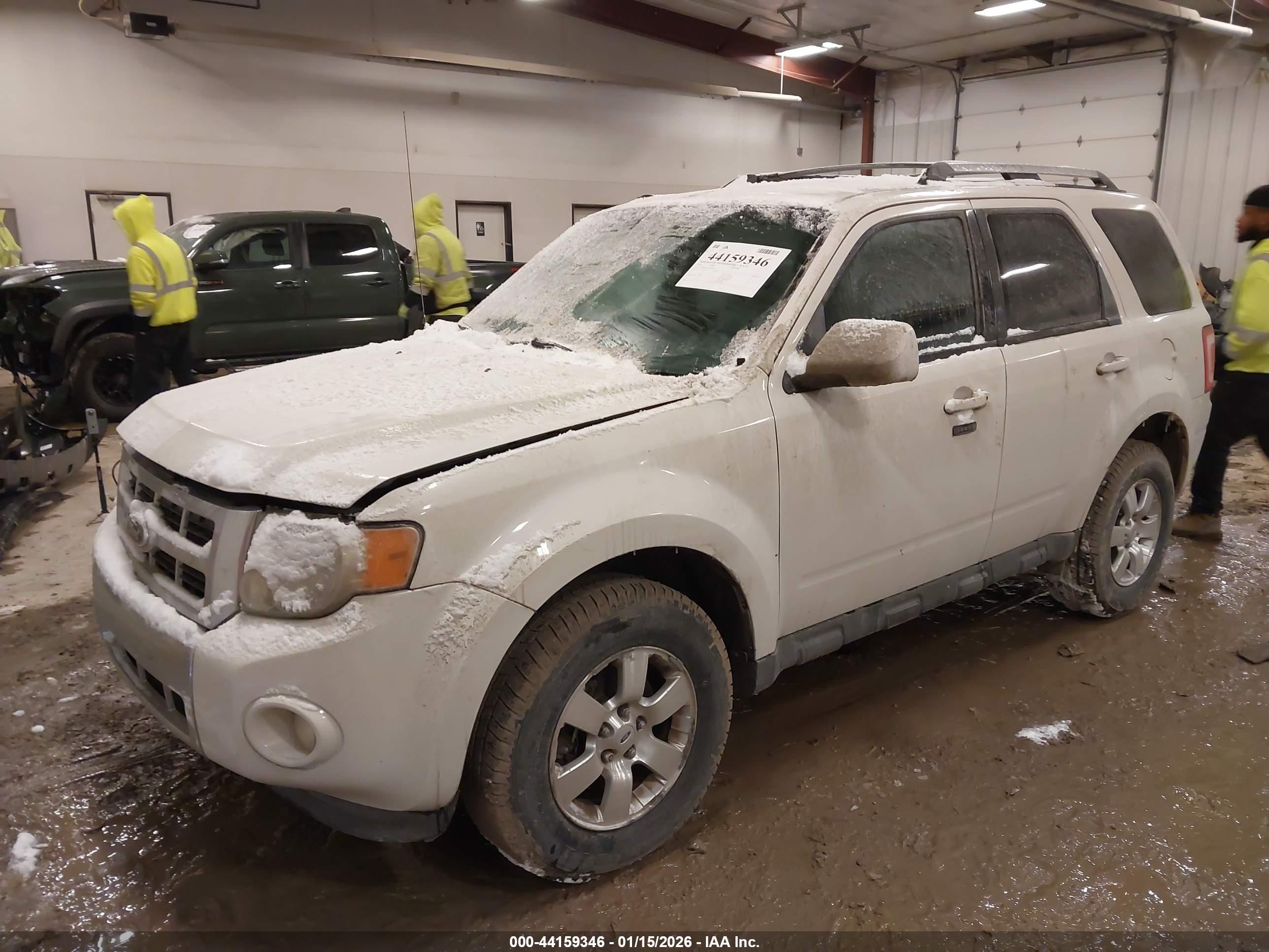 FORD ESCAPE image 2