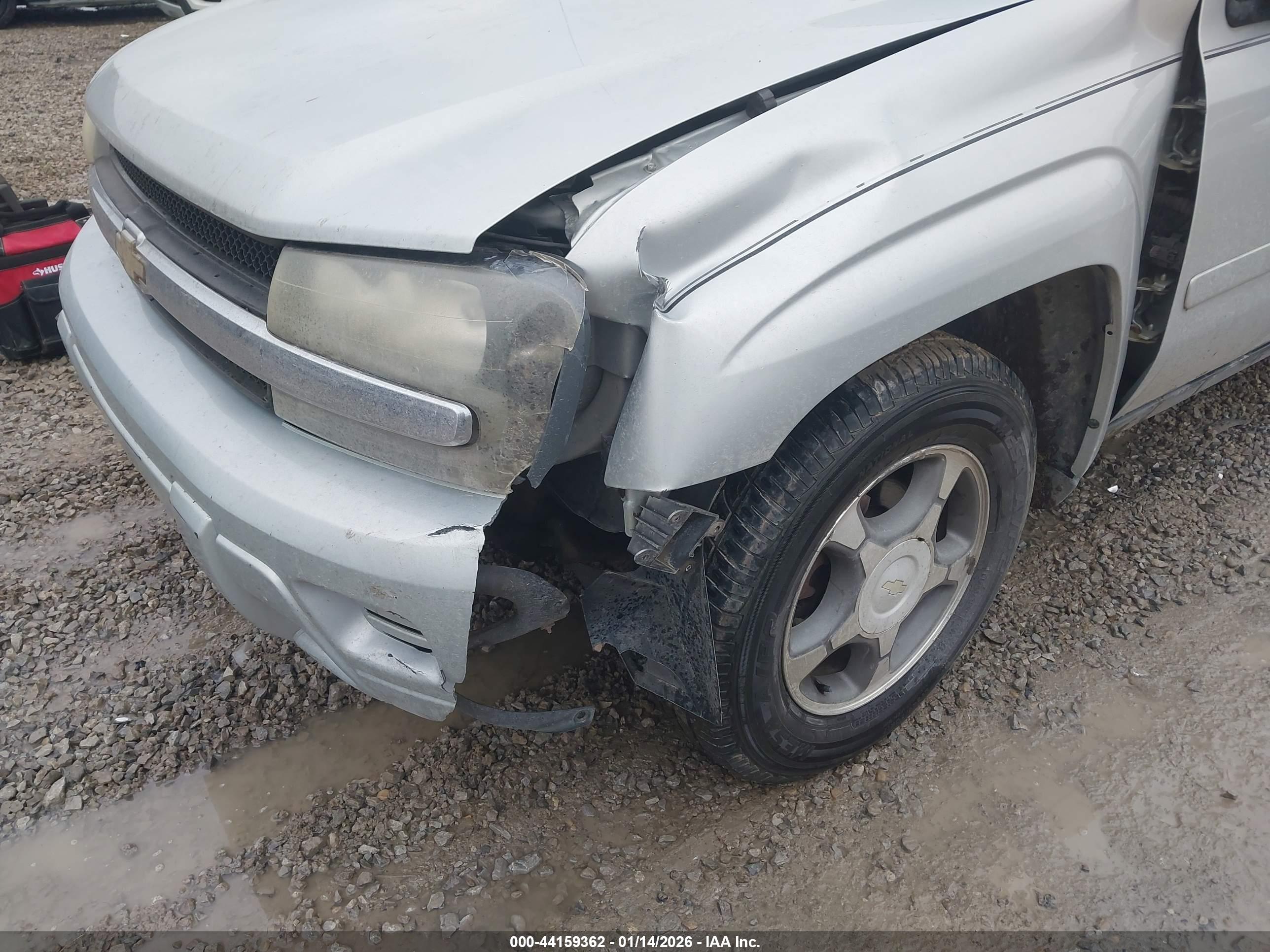 CHEVROLET TRAILBLAZER image 6