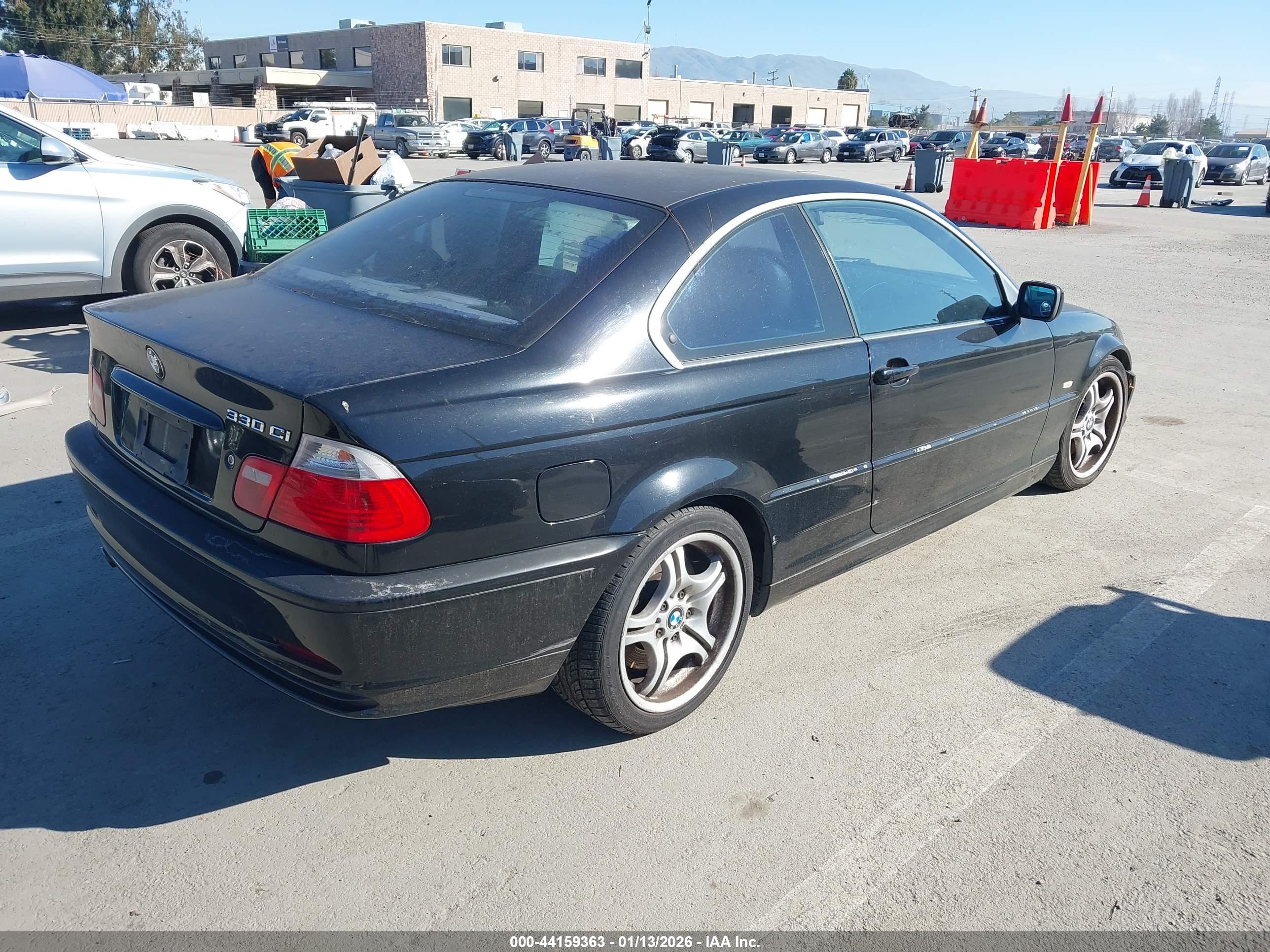 BMW 330CI image 4