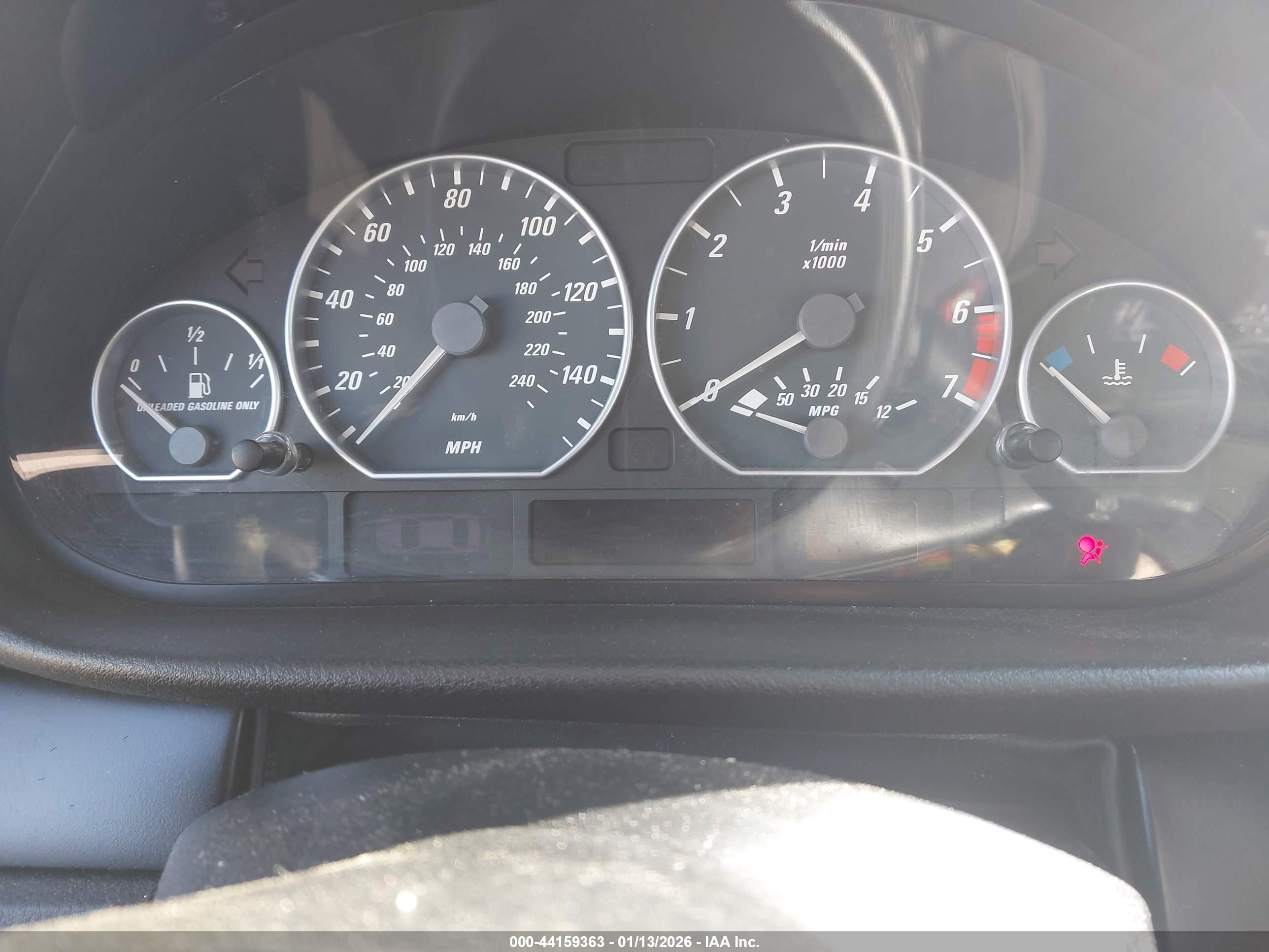 BMW 330CI image 7