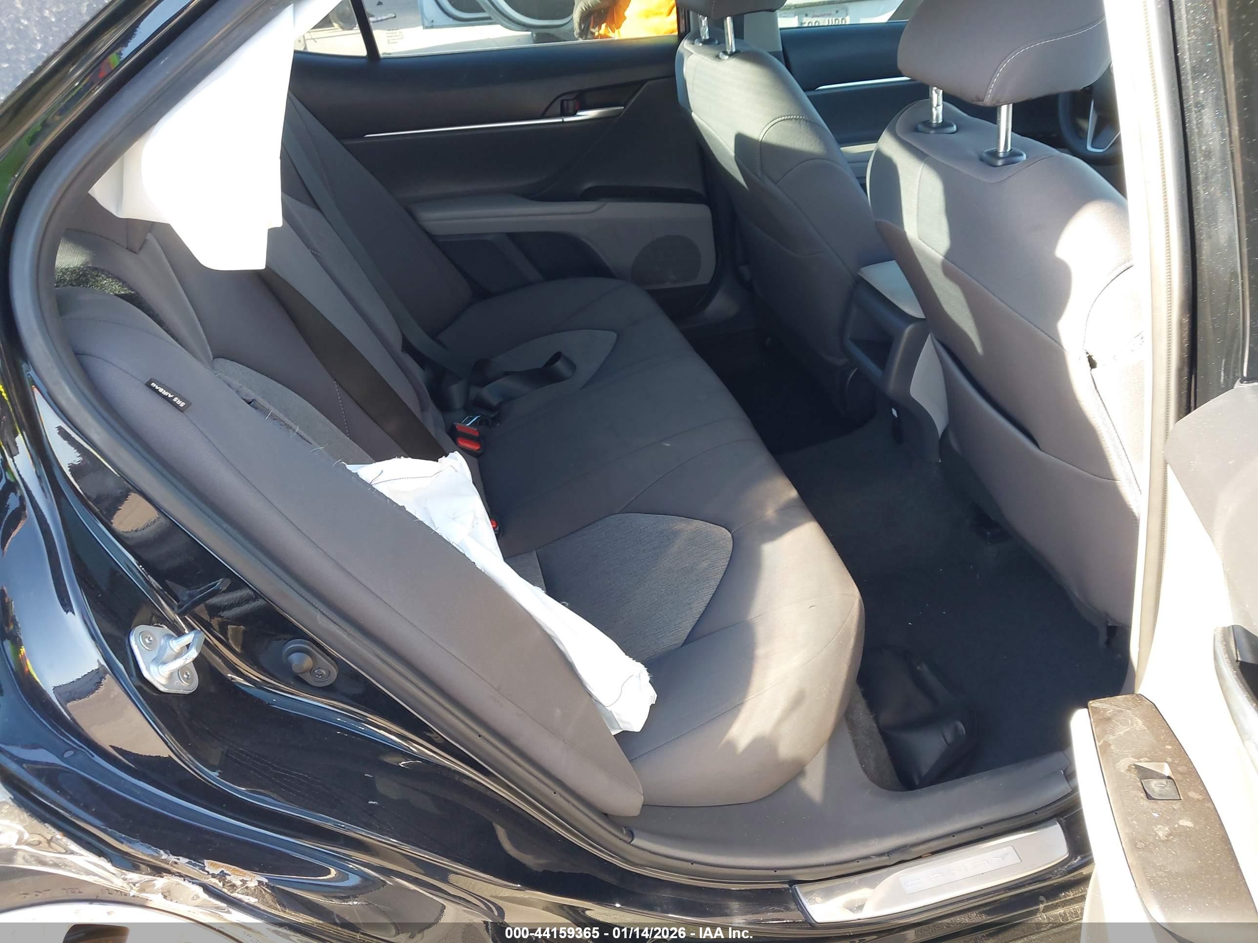 TOYOTA CAMRY image 8
