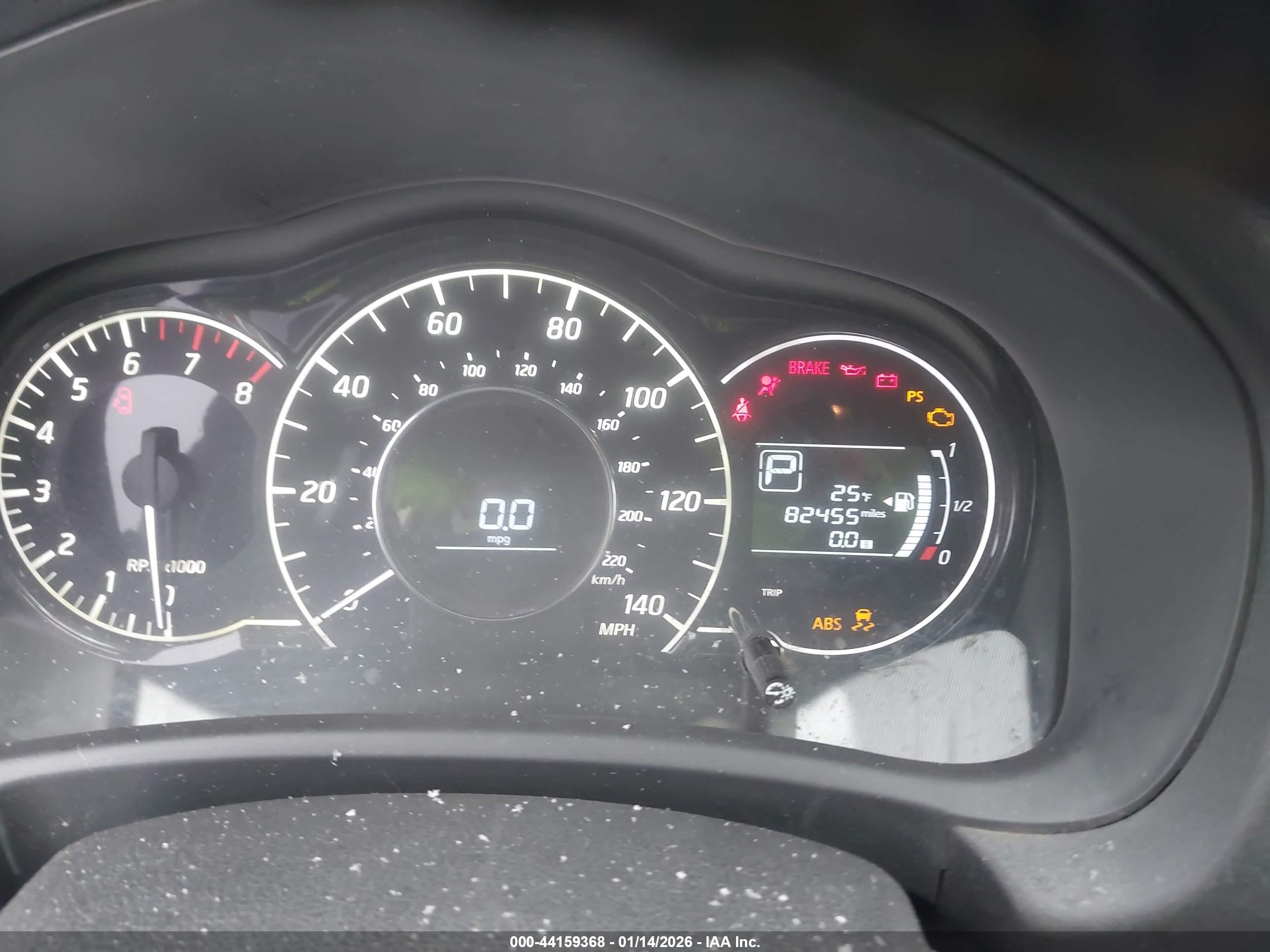 NISSAN VERSA image 7