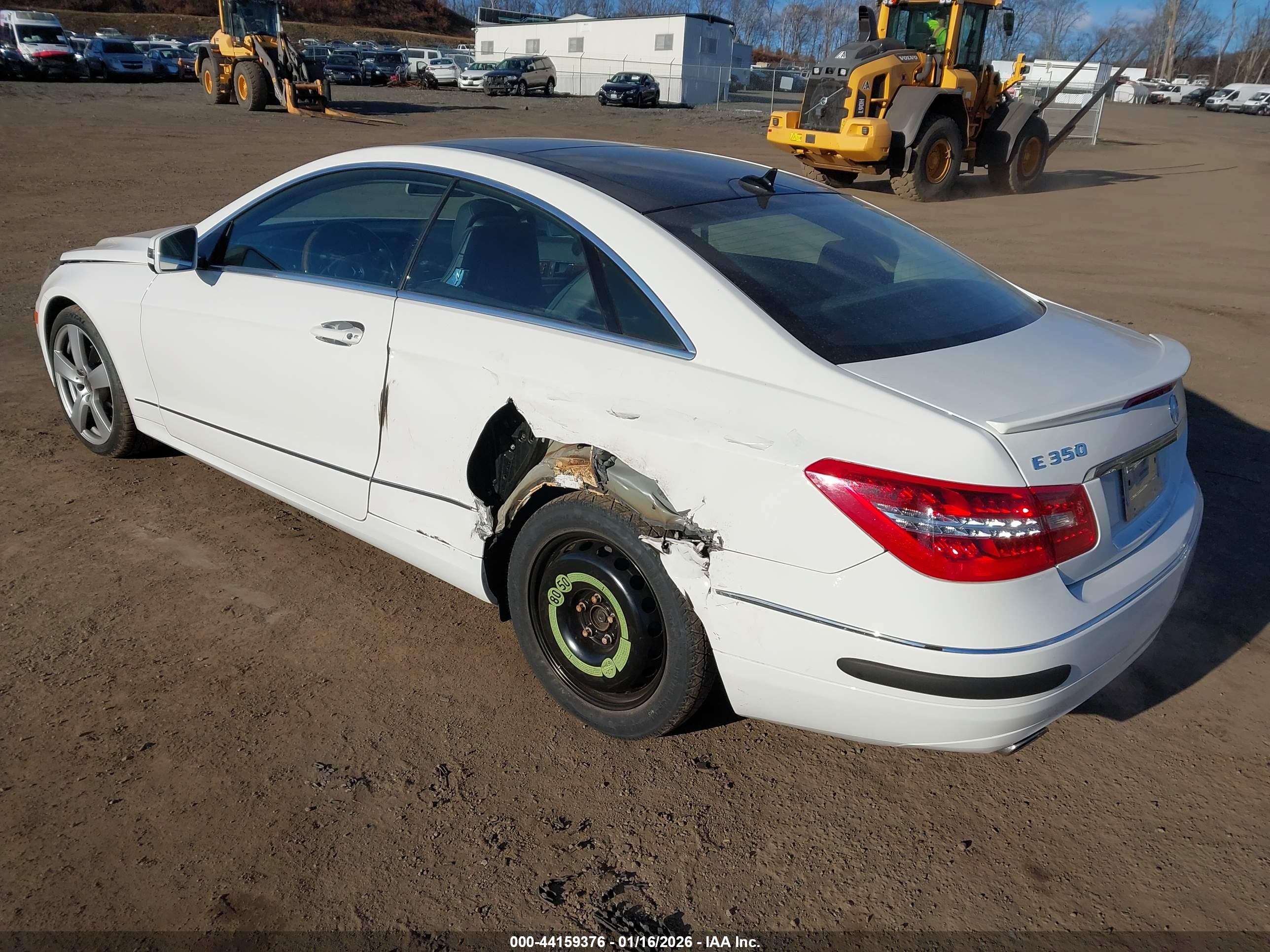 MERCEDES-BENZ E image 3