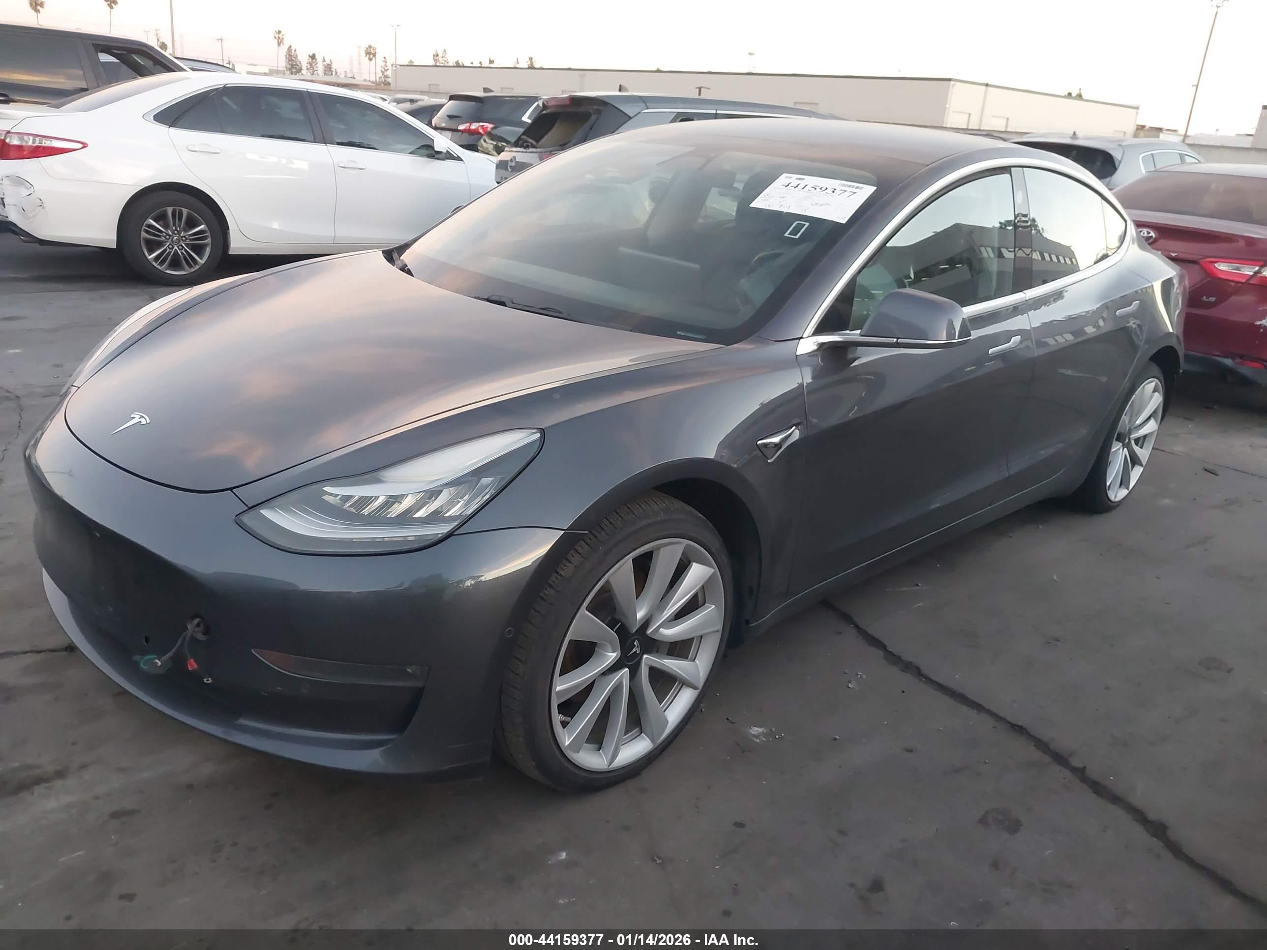 TESLA MODEL image 2
