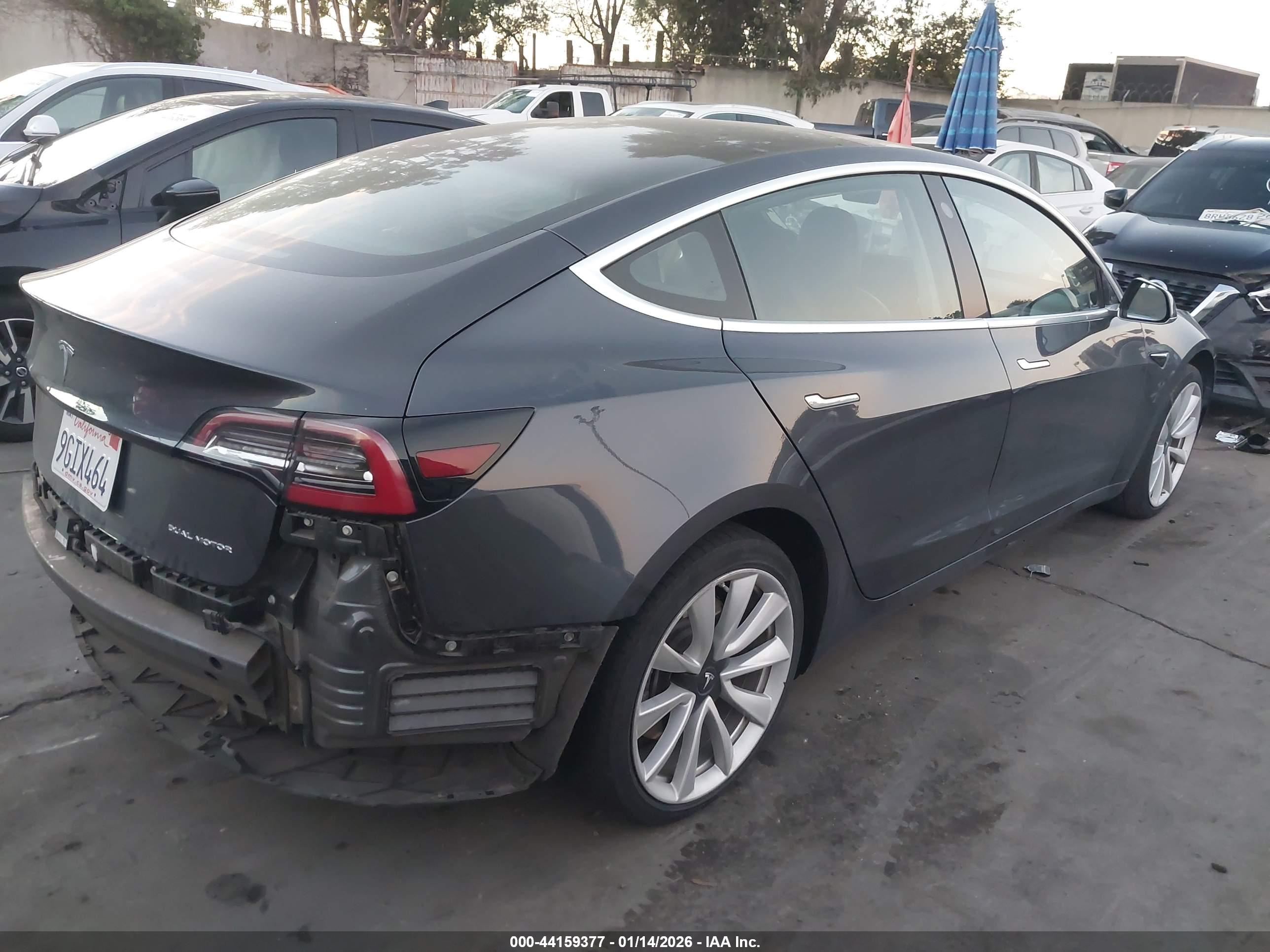 TESLA MODEL image 4
