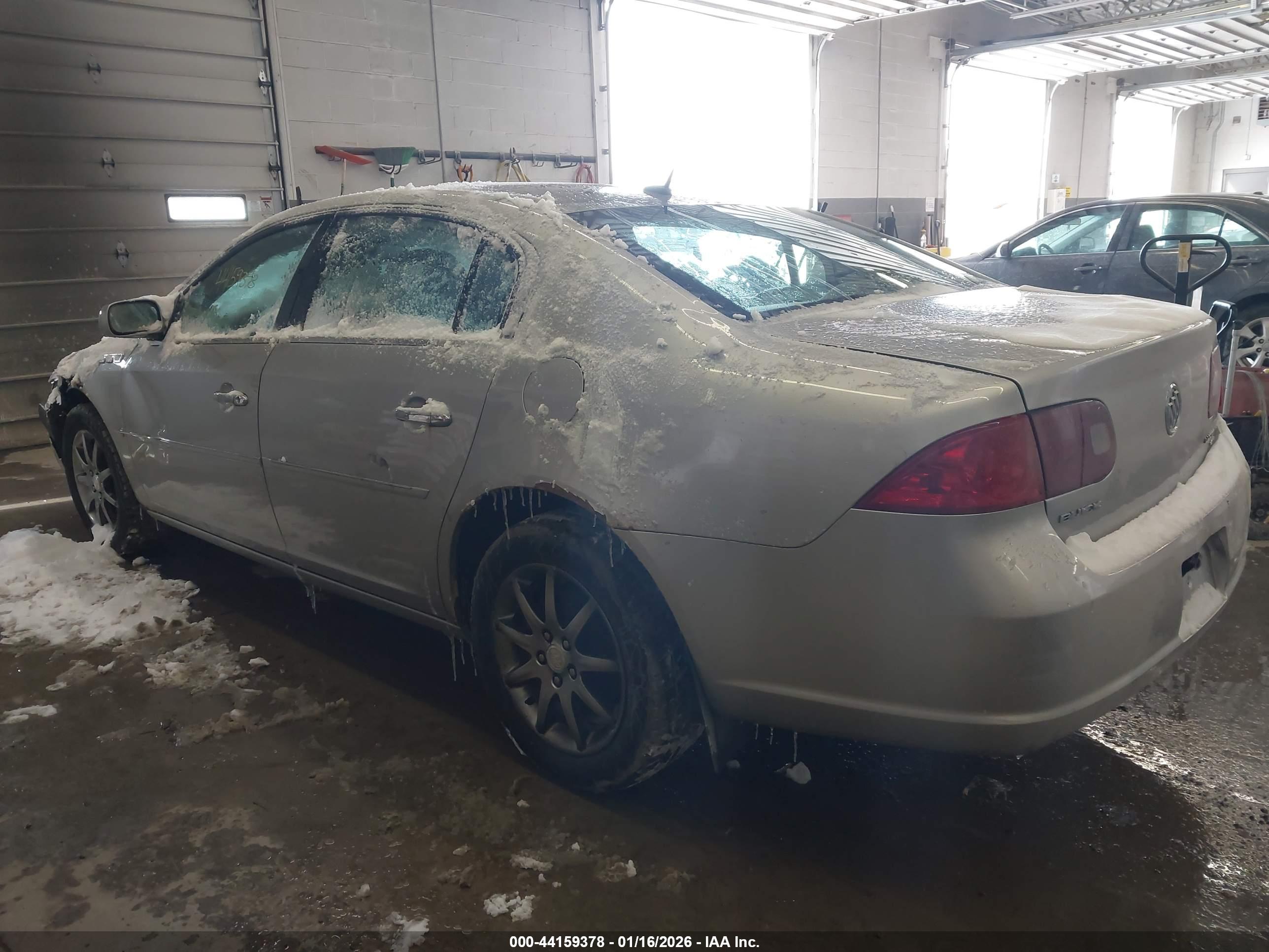 BUICK LUCERNE image 3