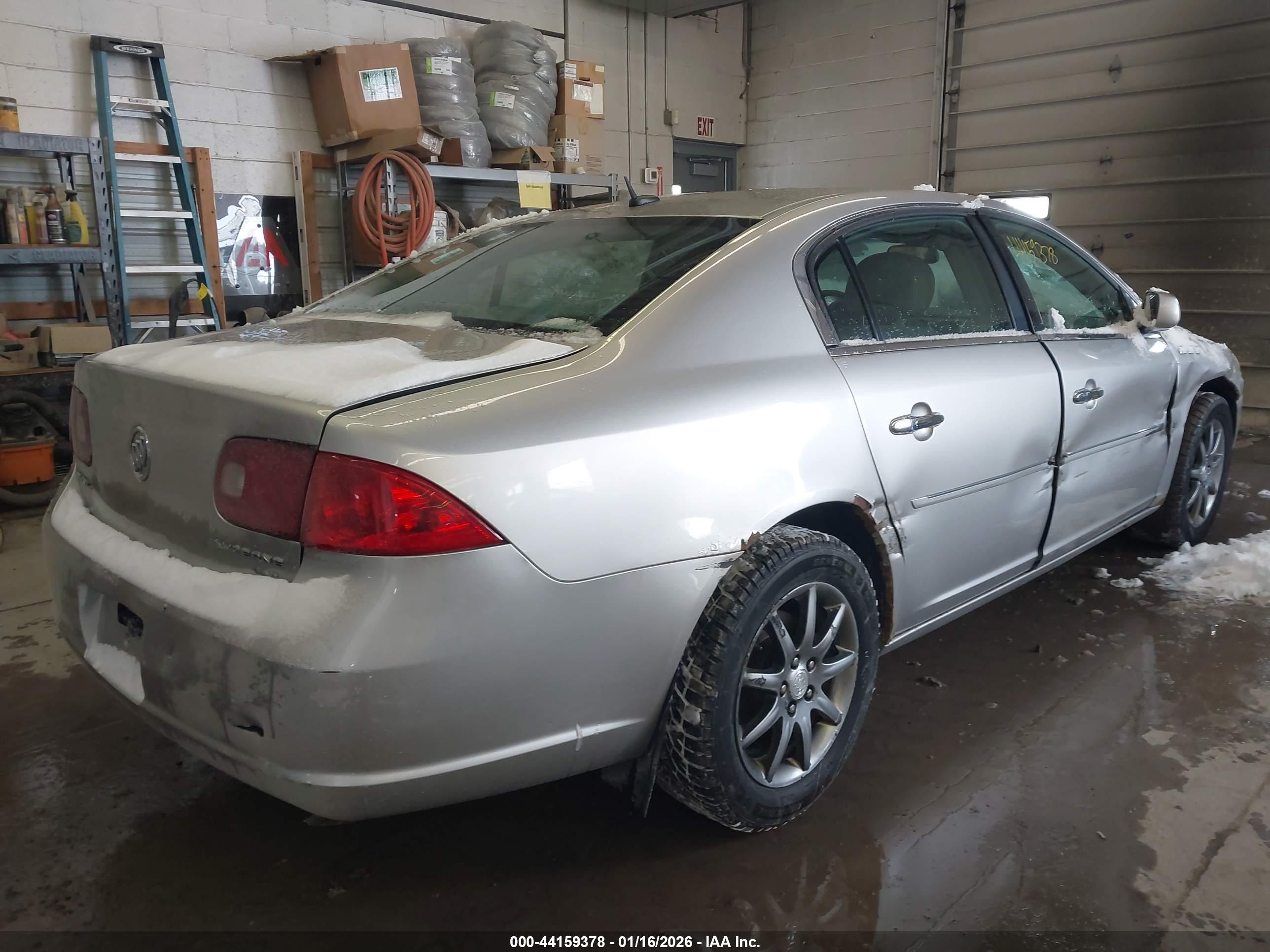 BUICK LUCERNE image 4
