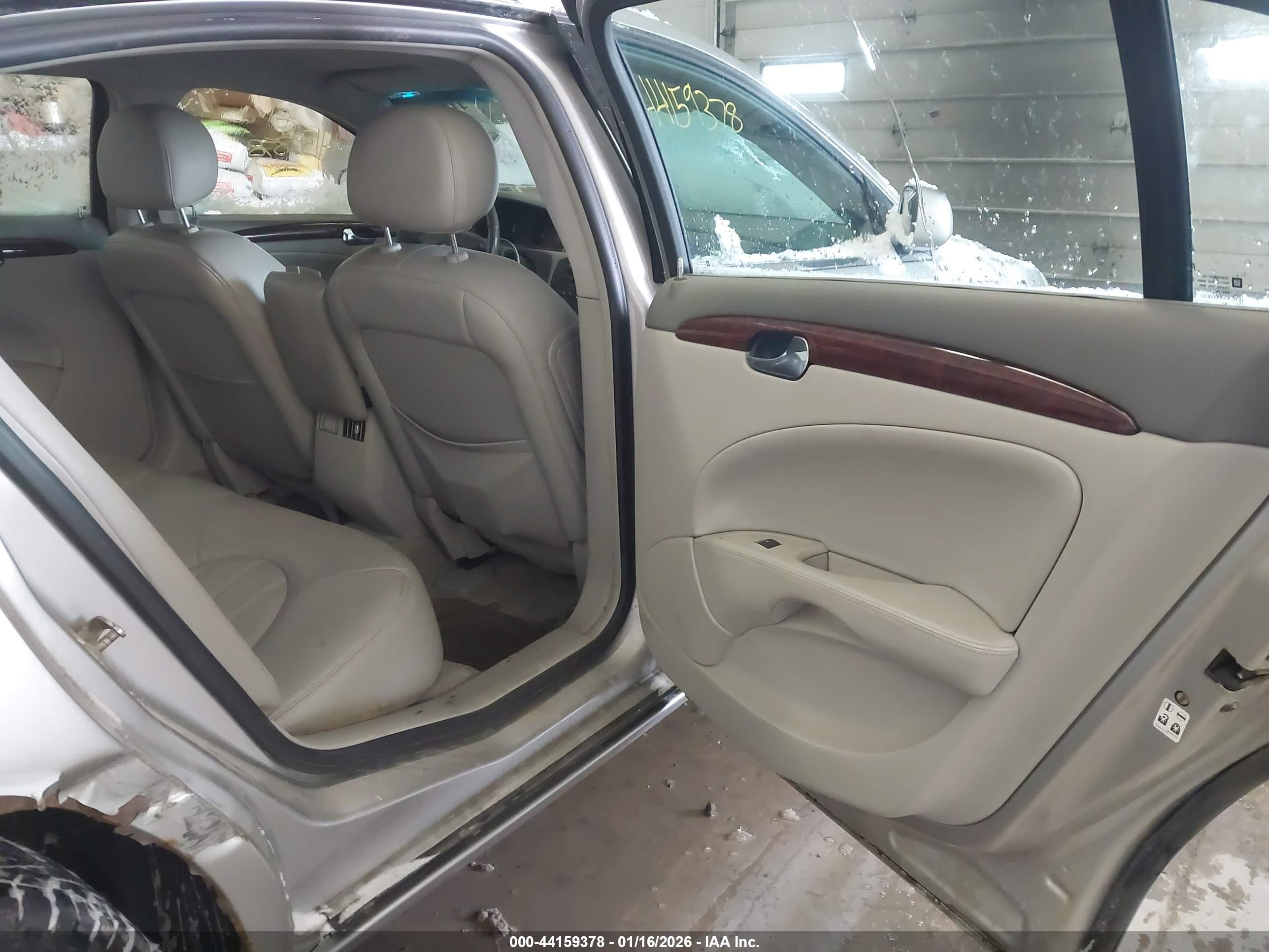 BUICK LUCERNE image 8