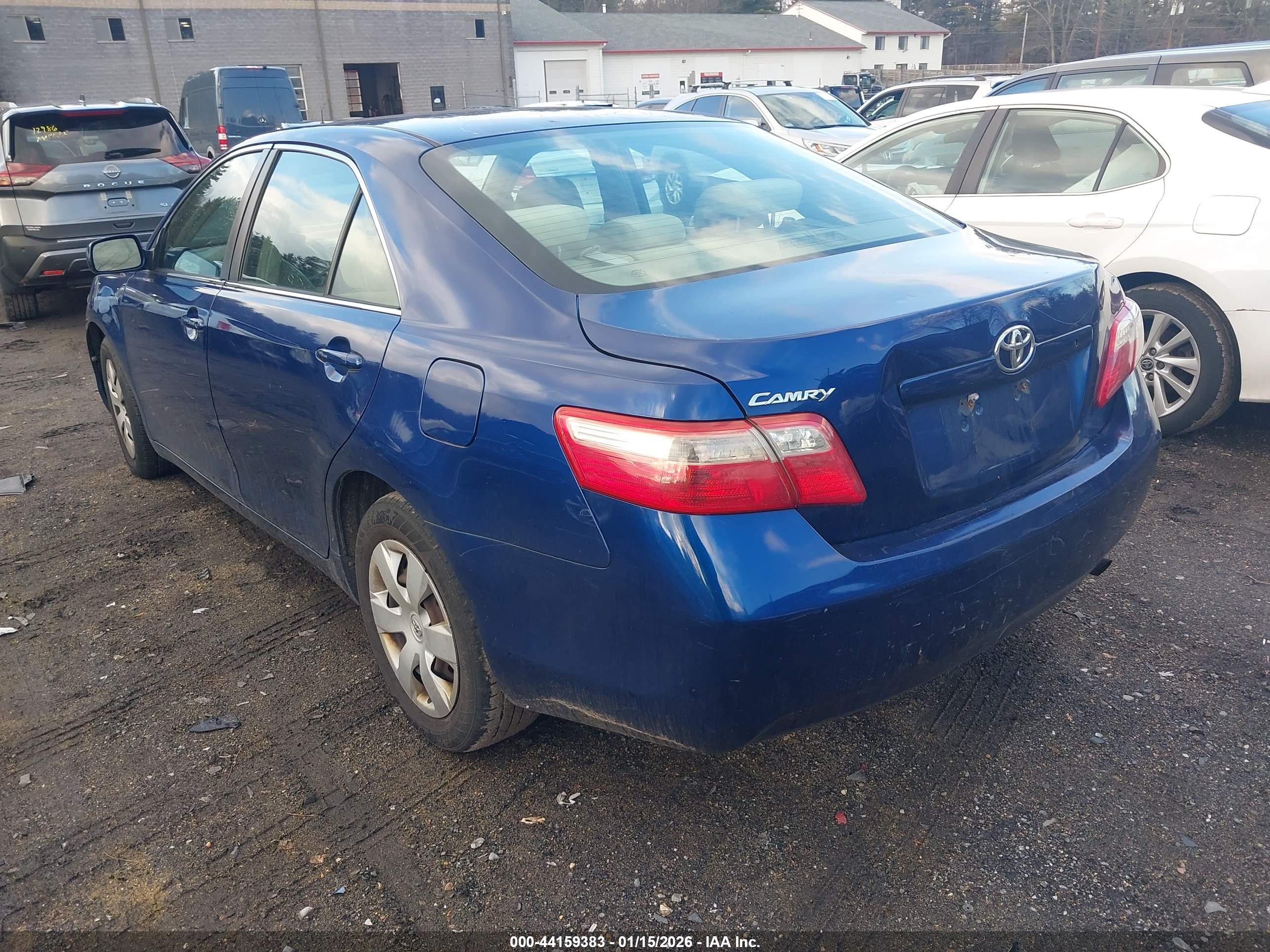 TOYOTA CAMRY image 3