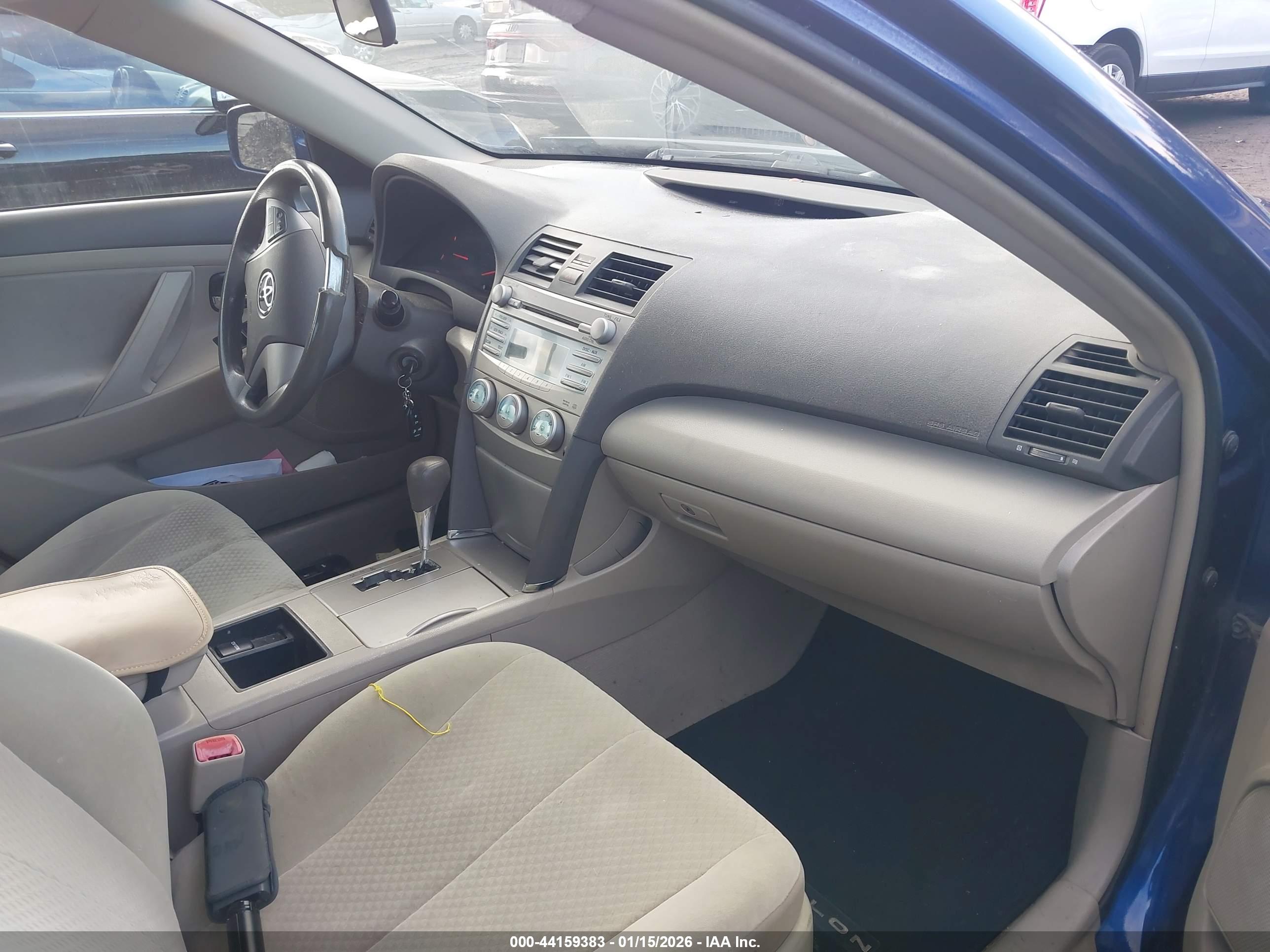 TOYOTA CAMRY image 5