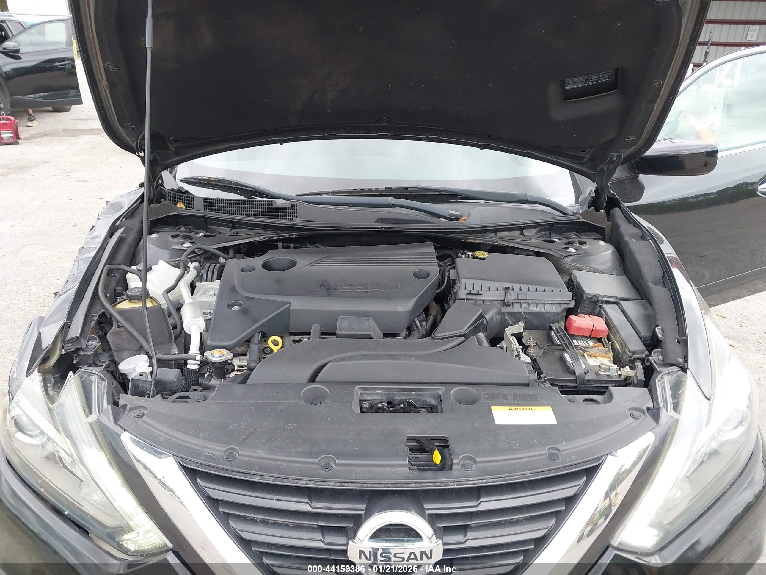 NISSAN ALTIMA image 10