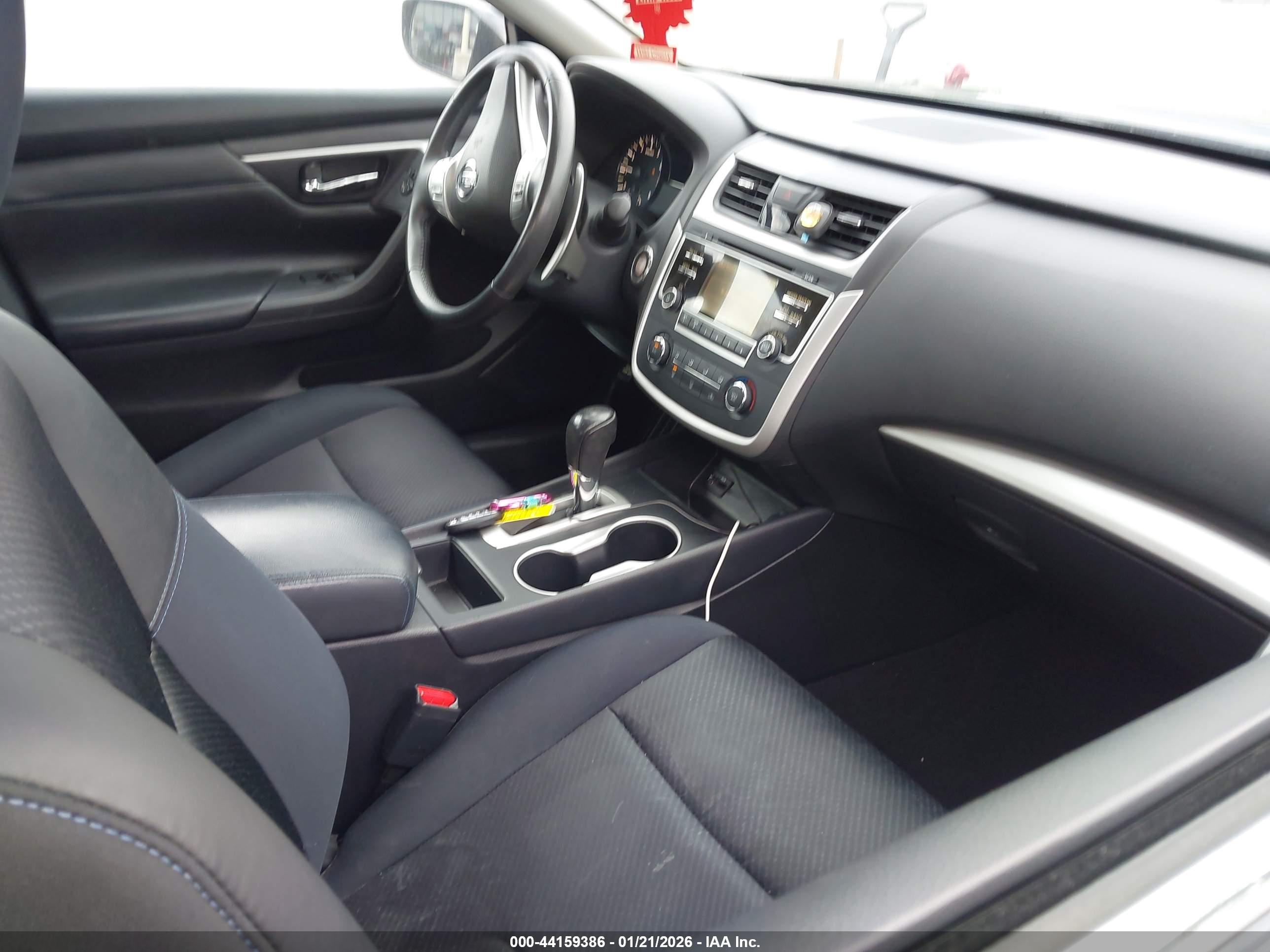 NISSAN ALTIMA image 5