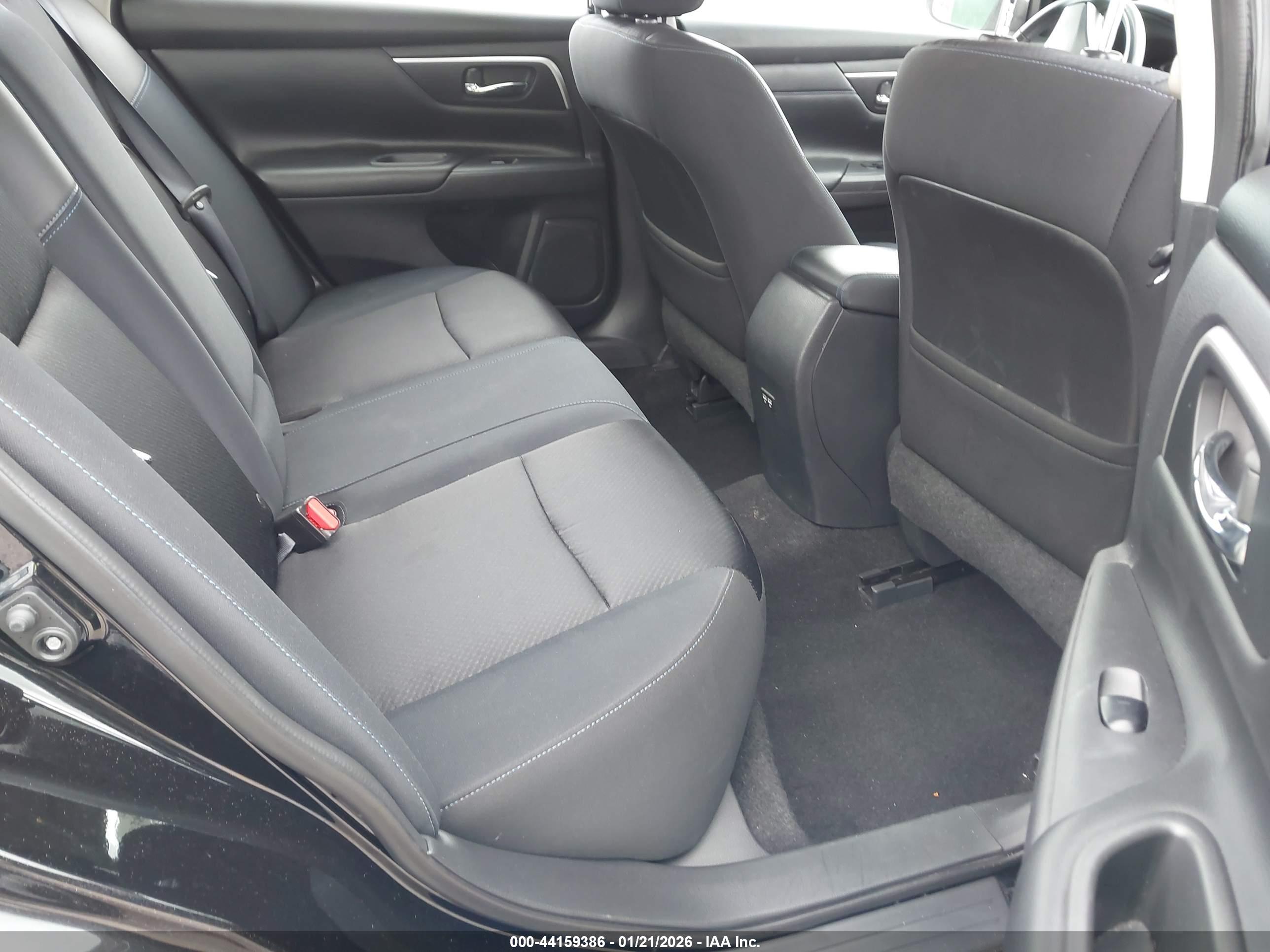NISSAN ALTIMA image 8