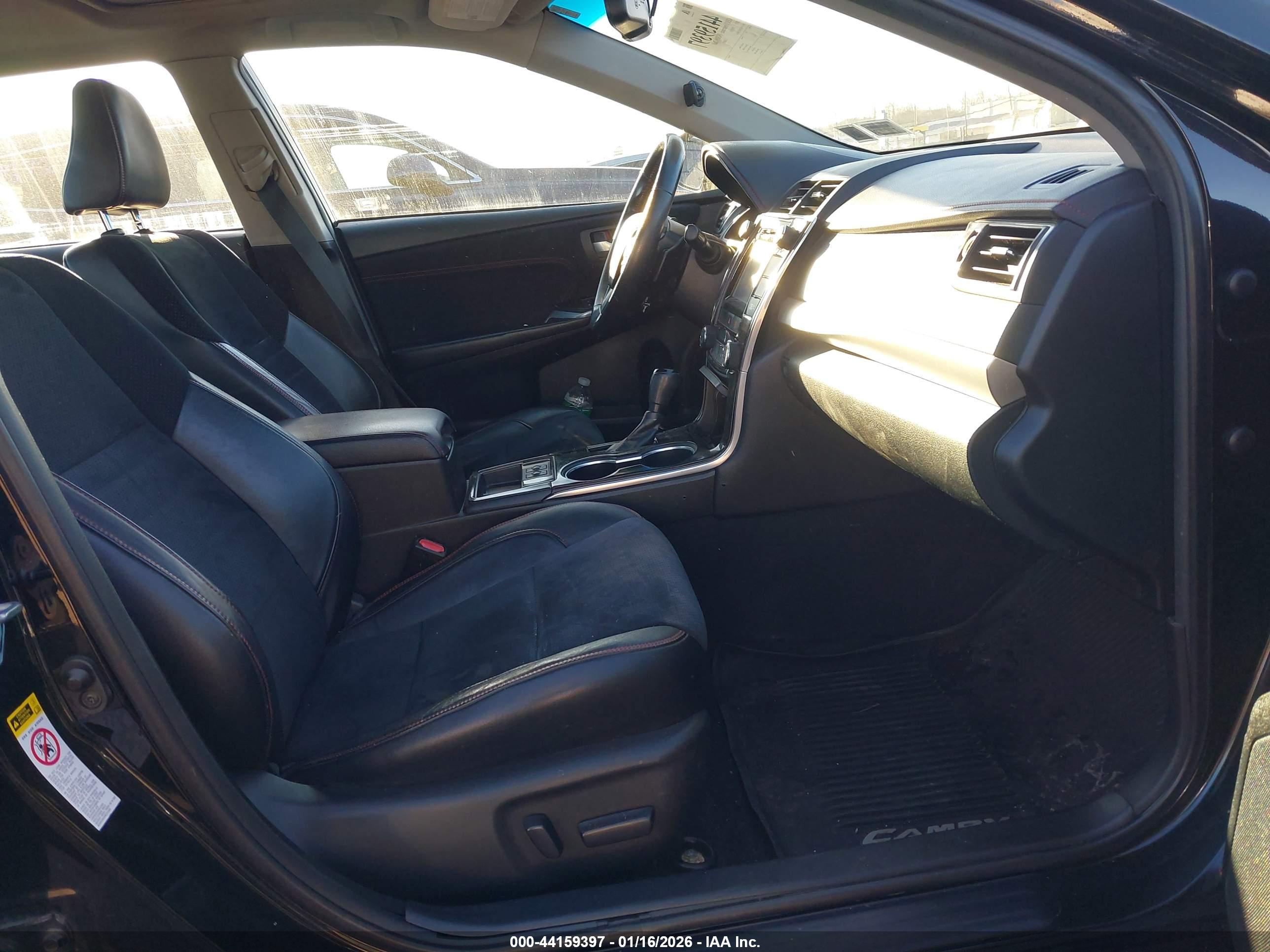 TOYOTA CAMRY image 5