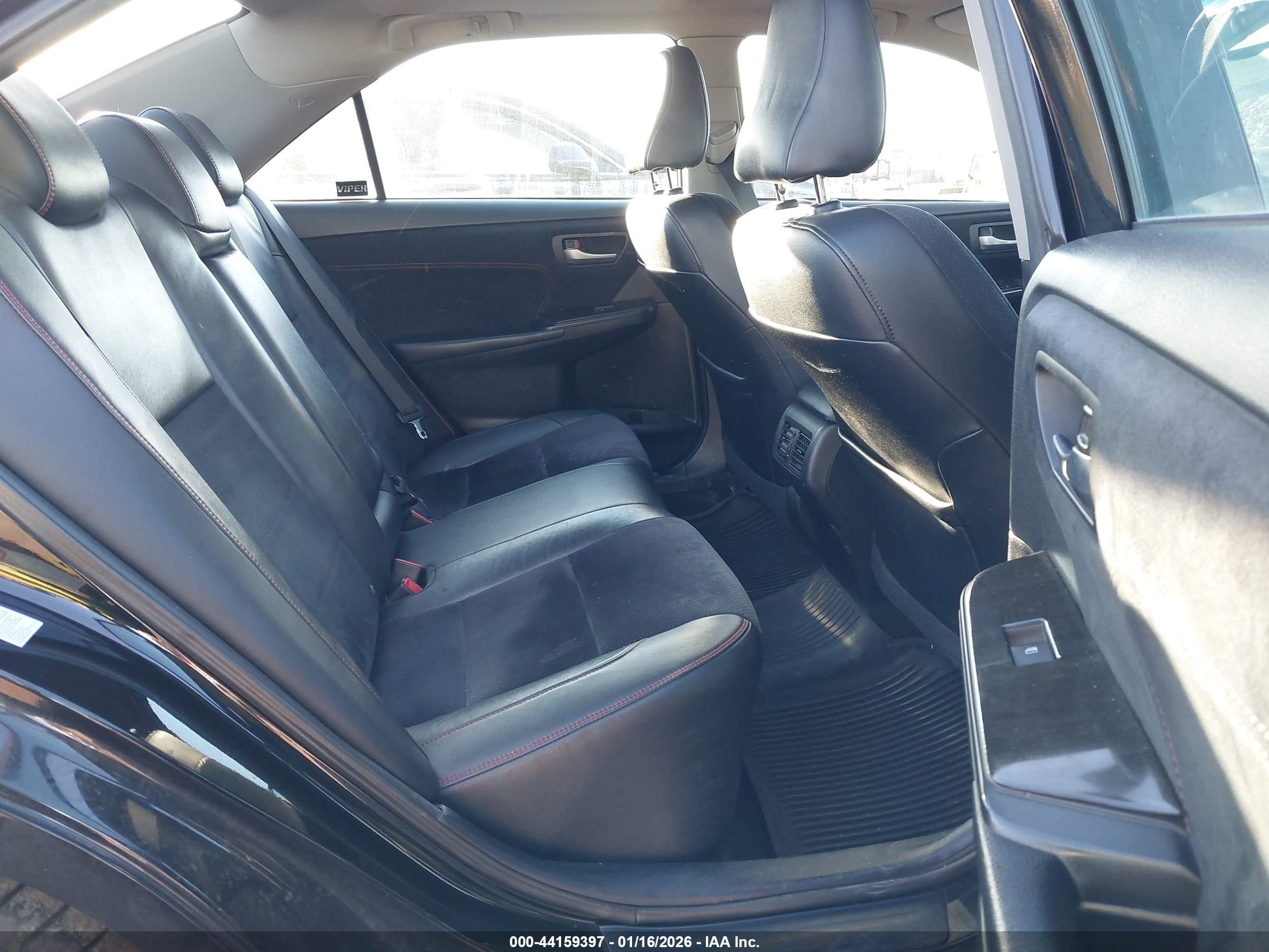 TOYOTA CAMRY image 8