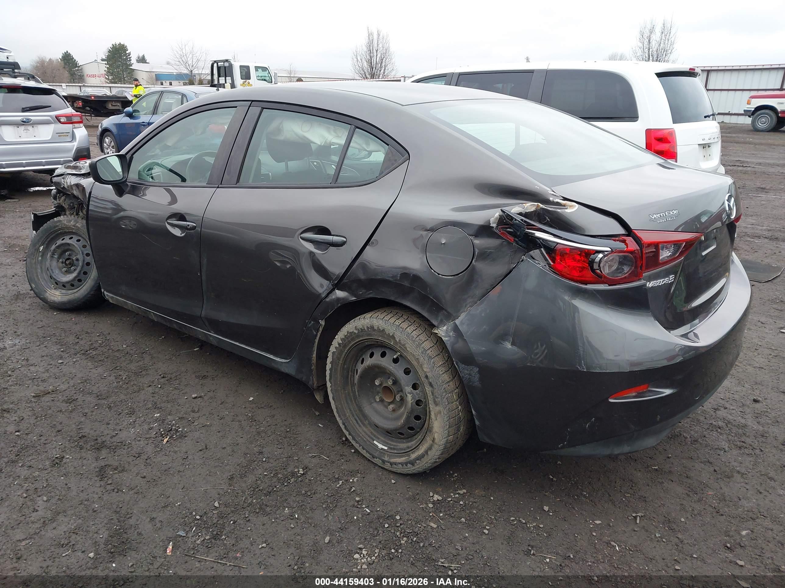 MAZDA MAZDA3 image 3