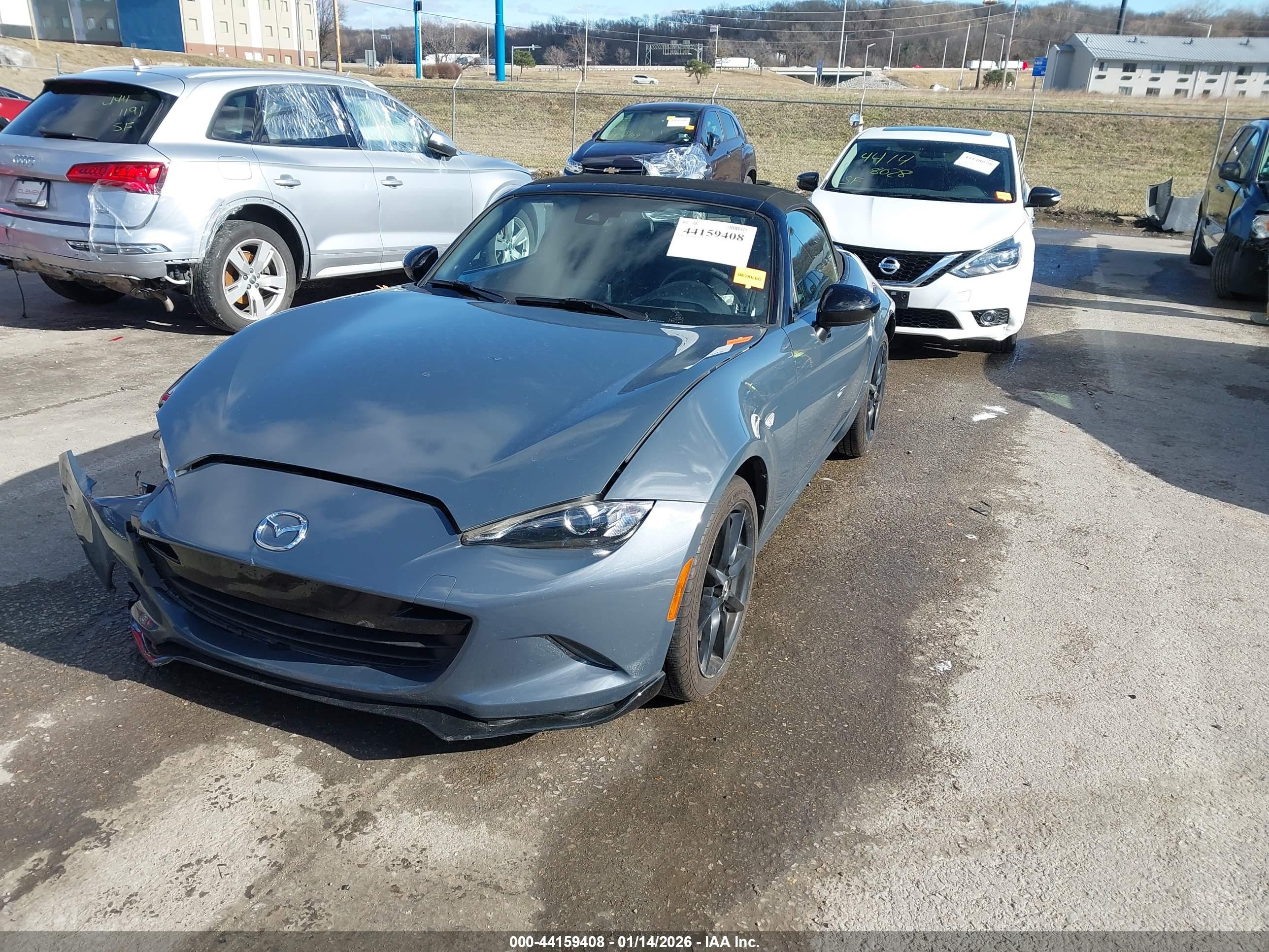 MAZDA MX-5 image 2