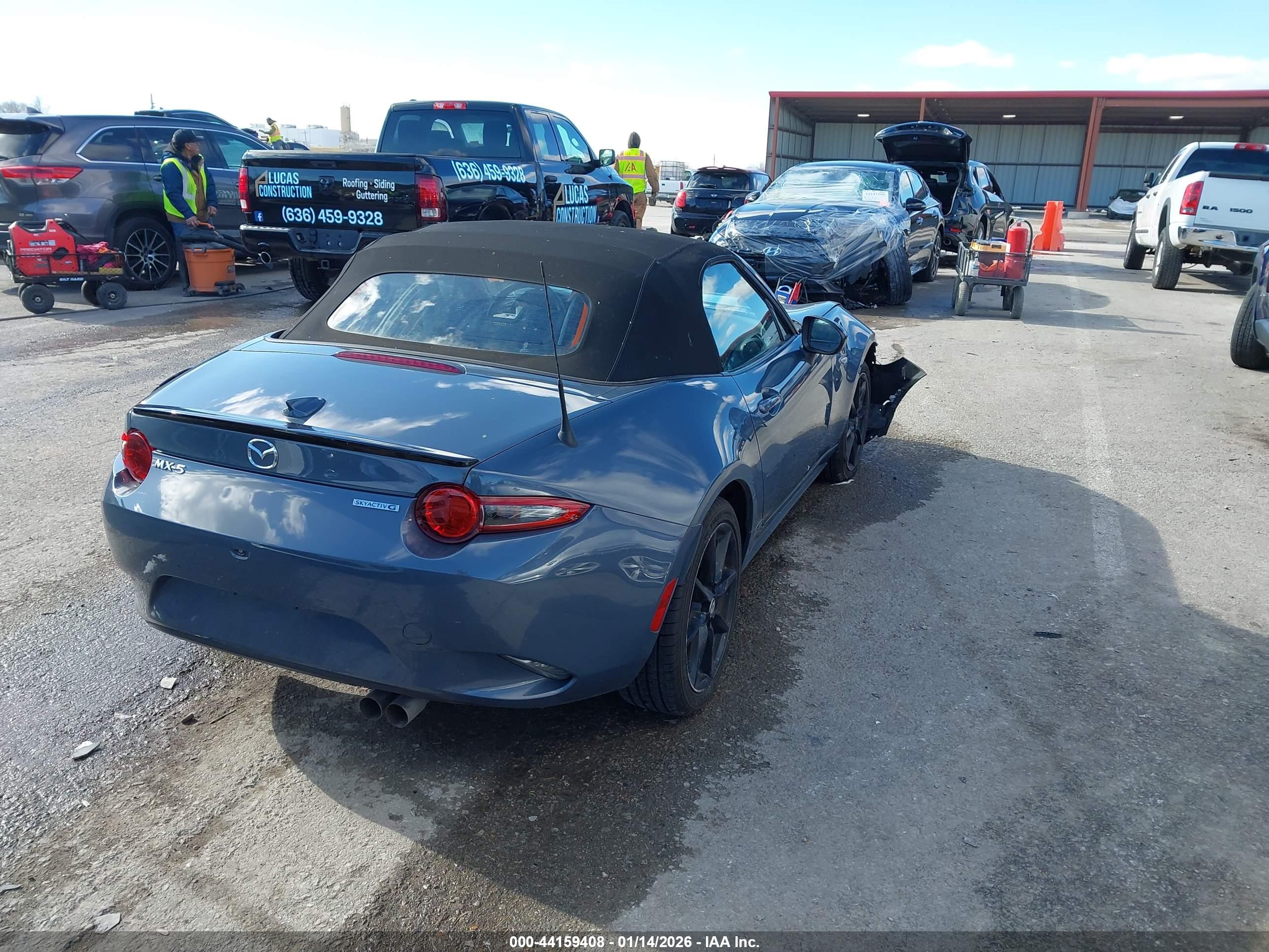 MAZDA MX-5 image 4