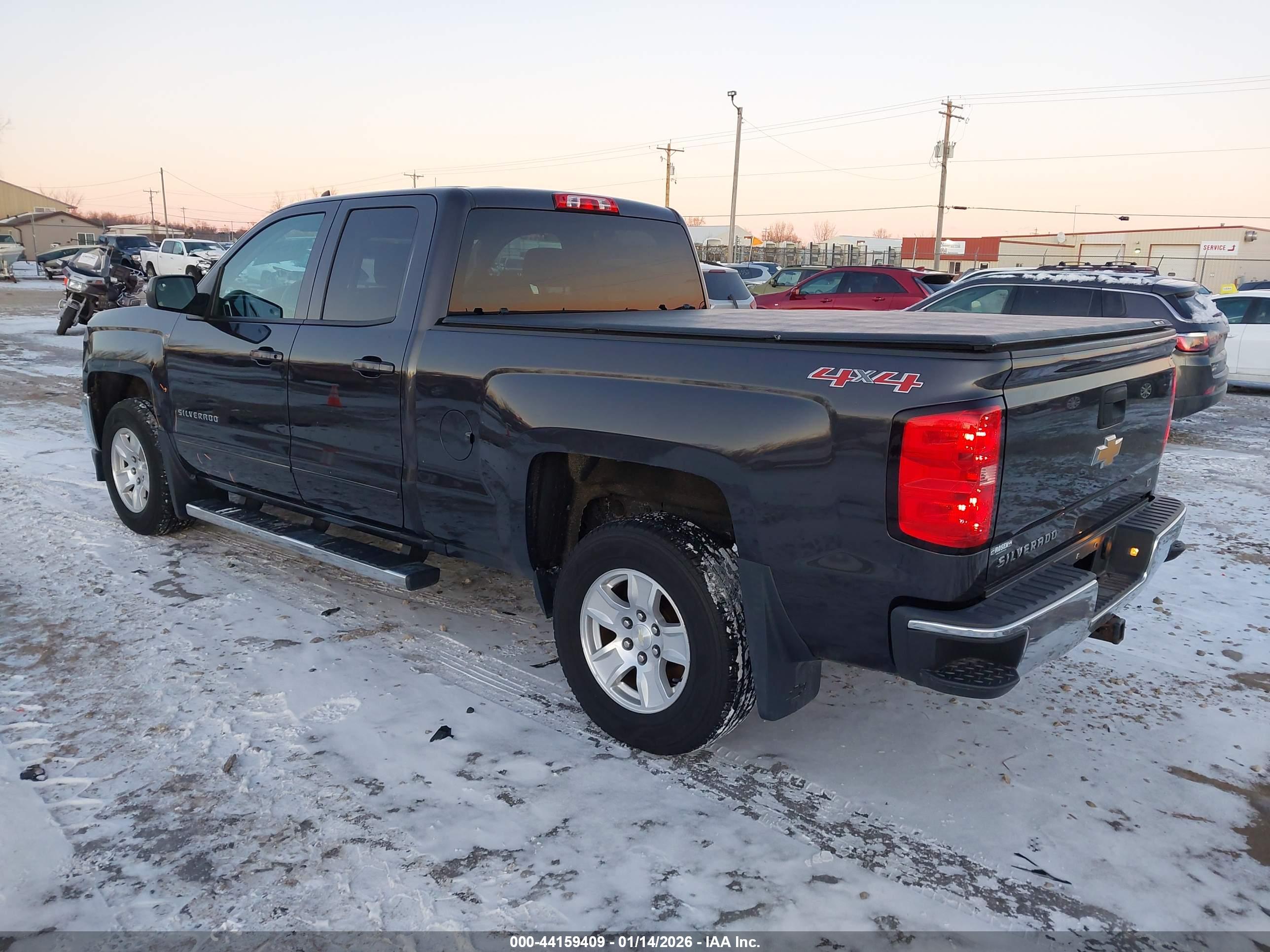 CHEVROLET SILVERADO image 3