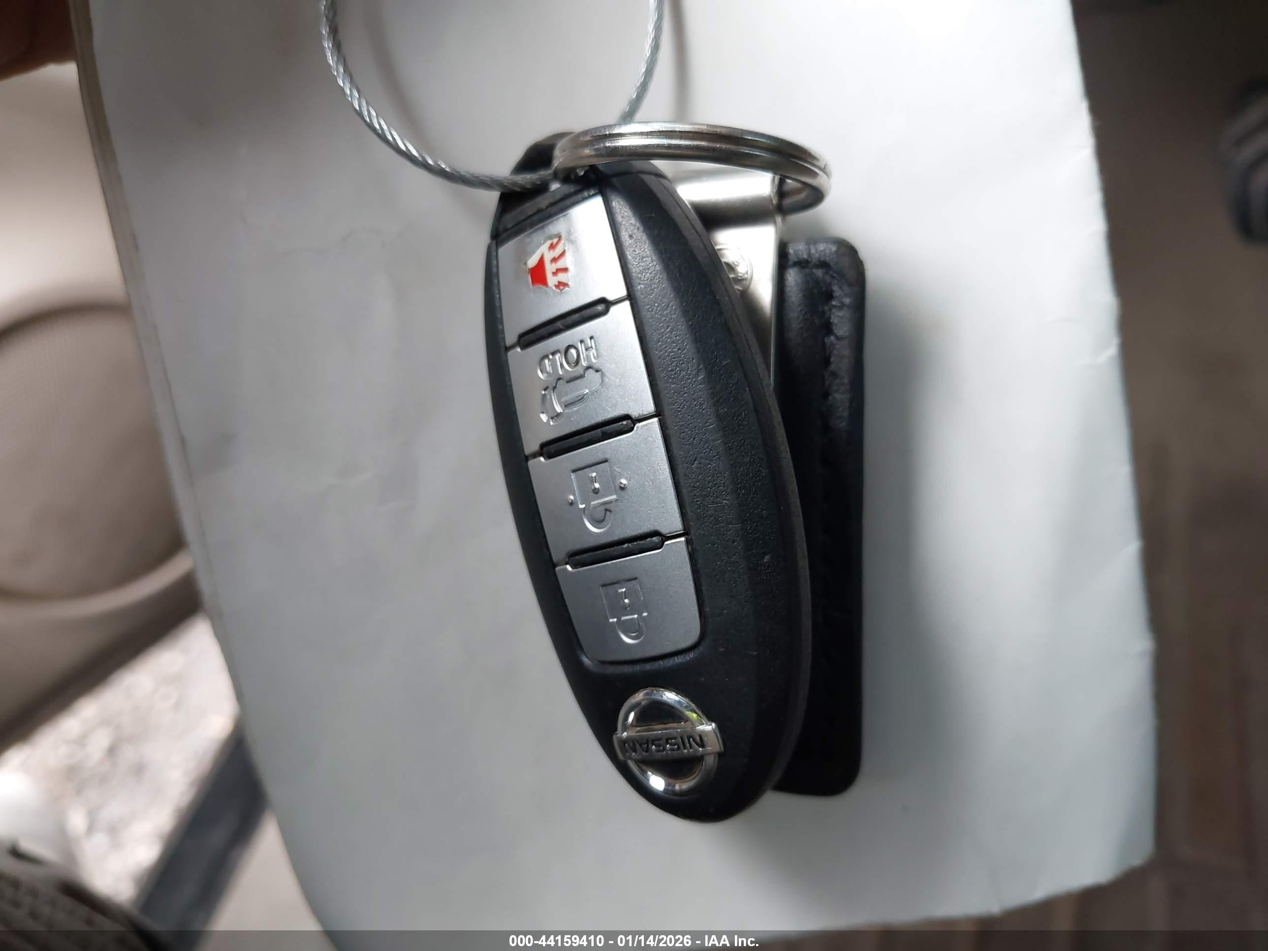 NISSAN ROGUE image 11